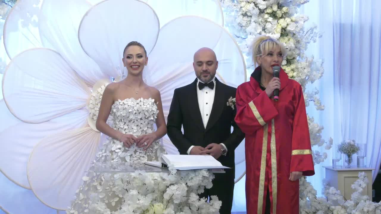 İYİ Partili Şükrü Kuleyin'in oğlunun düğünü siyaset ve spor dünyasını bir araya getirdi