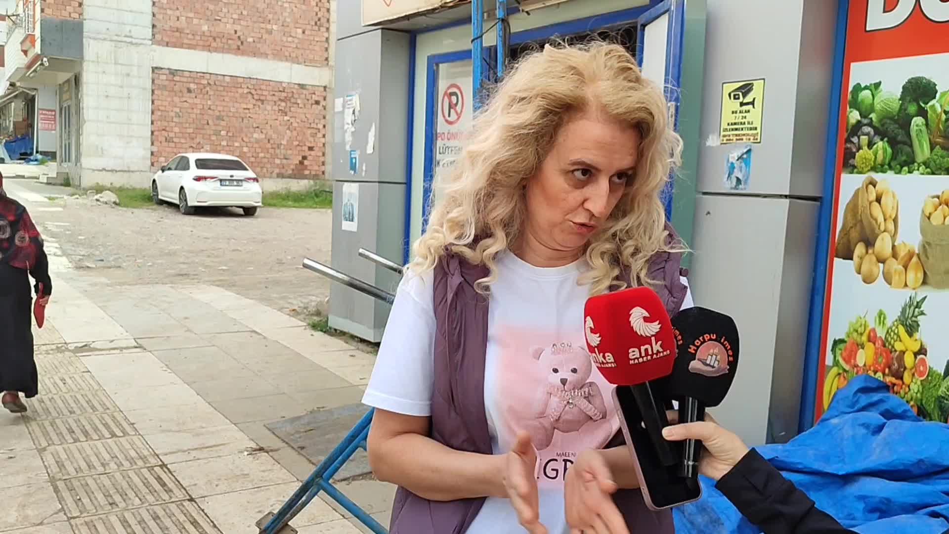 Elazığ Sanayi Mahallesi sakinleri: AK Partili olarak Elazığ Belediyesi'ne oy verdiğimiz için çok pişmanız