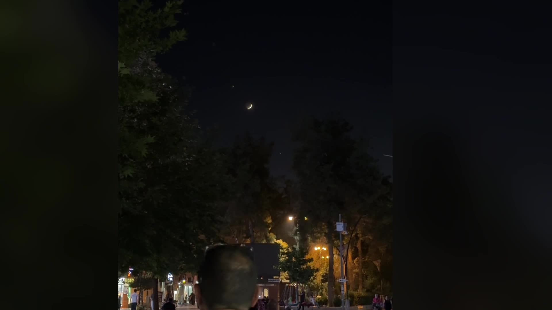 Mardin Kızıltepe'de Ay ve Venüs aynı hizada Ay-Yıldız motifli görsel şölen yarattı