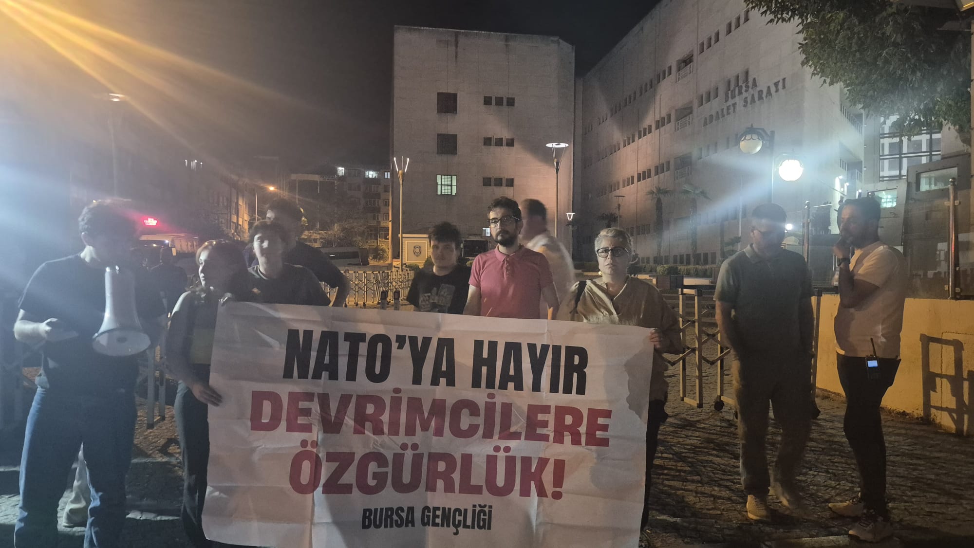 Bursa'daki "NATO operasyonu"nda 3 kişiye tutuklama