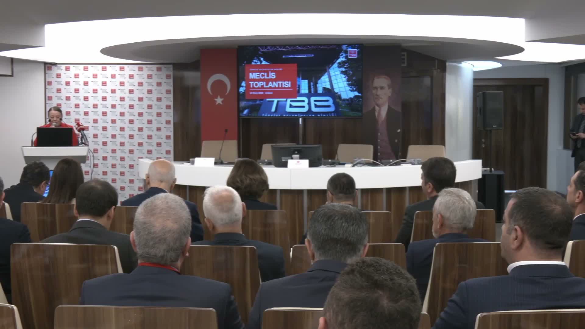 TBB Meclis Toplantısı.. Ayşe Ünlüce: "TBB sorunları çözme yeridir, dayanışma yeridir, birbirimizden güç aldığımız yerdir"