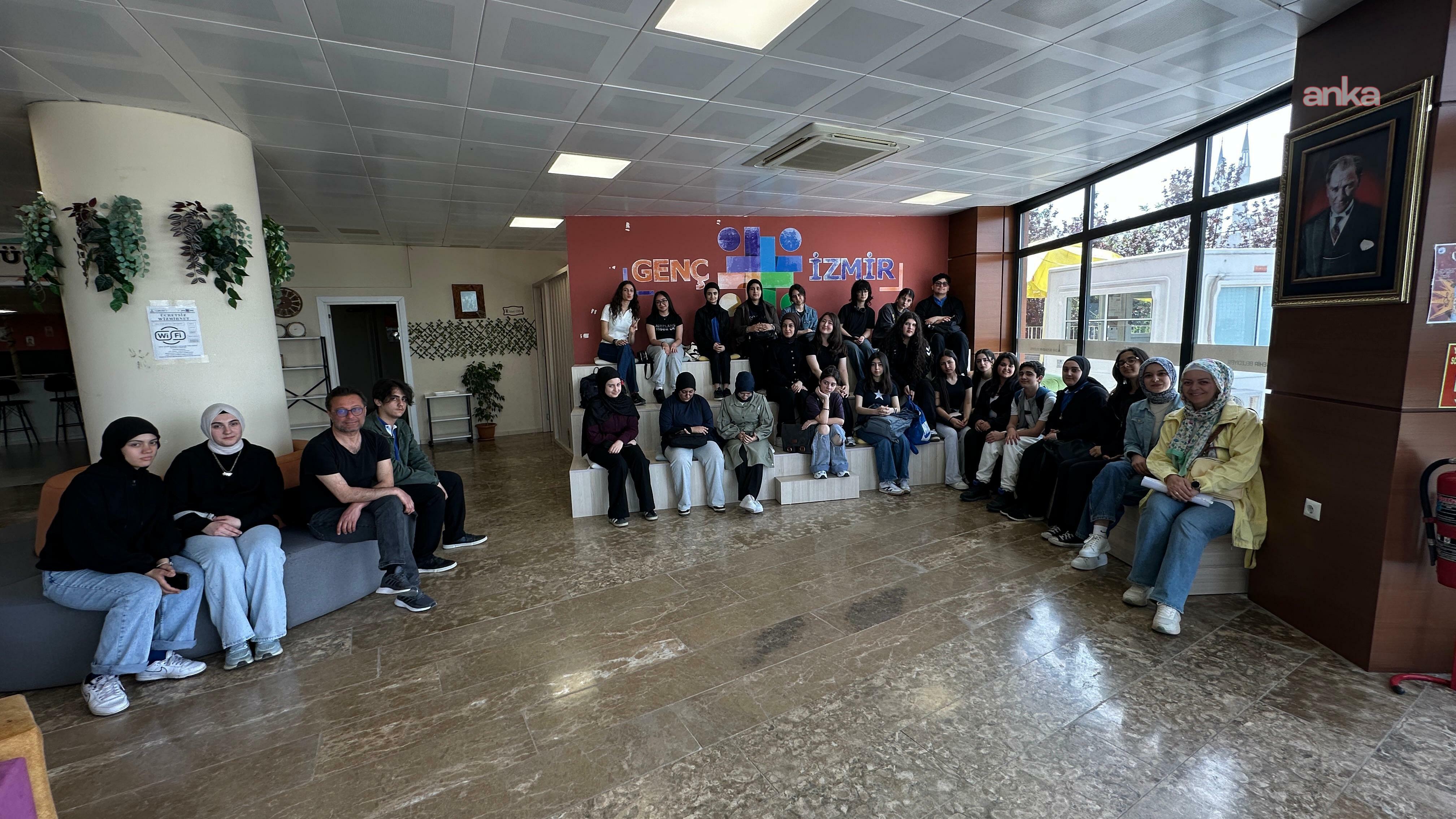 İzmir’de liselilere “Dijital Haklar” dersi