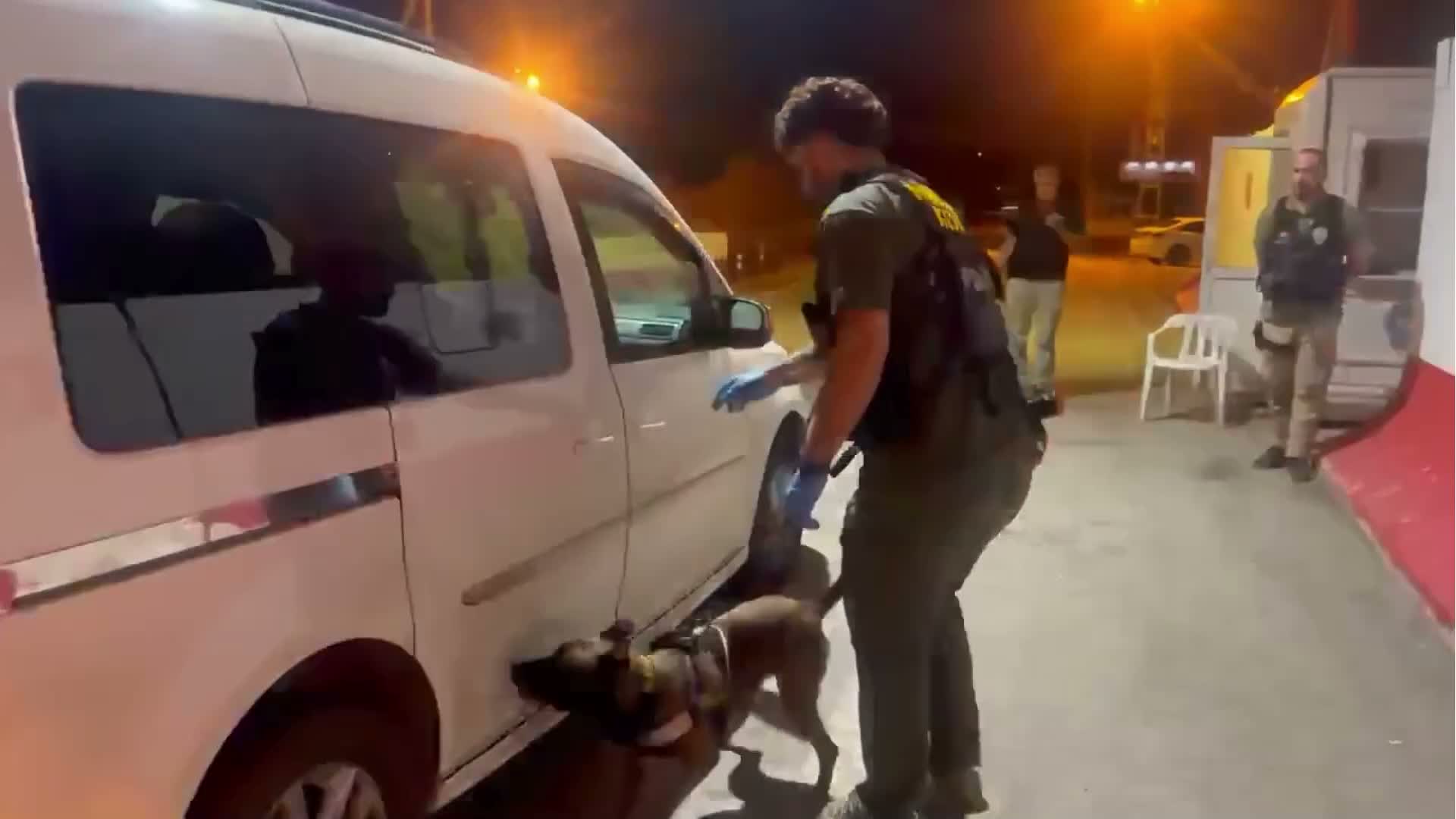 Malatya'da otomobilde metamfetamin ele geçirildi, 2 kişi gözaltına alındı