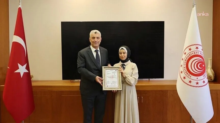 AB'ye e-ticaret ihracatında ilk elektronik A.TR belgesi Merve Özçelik’e verildi