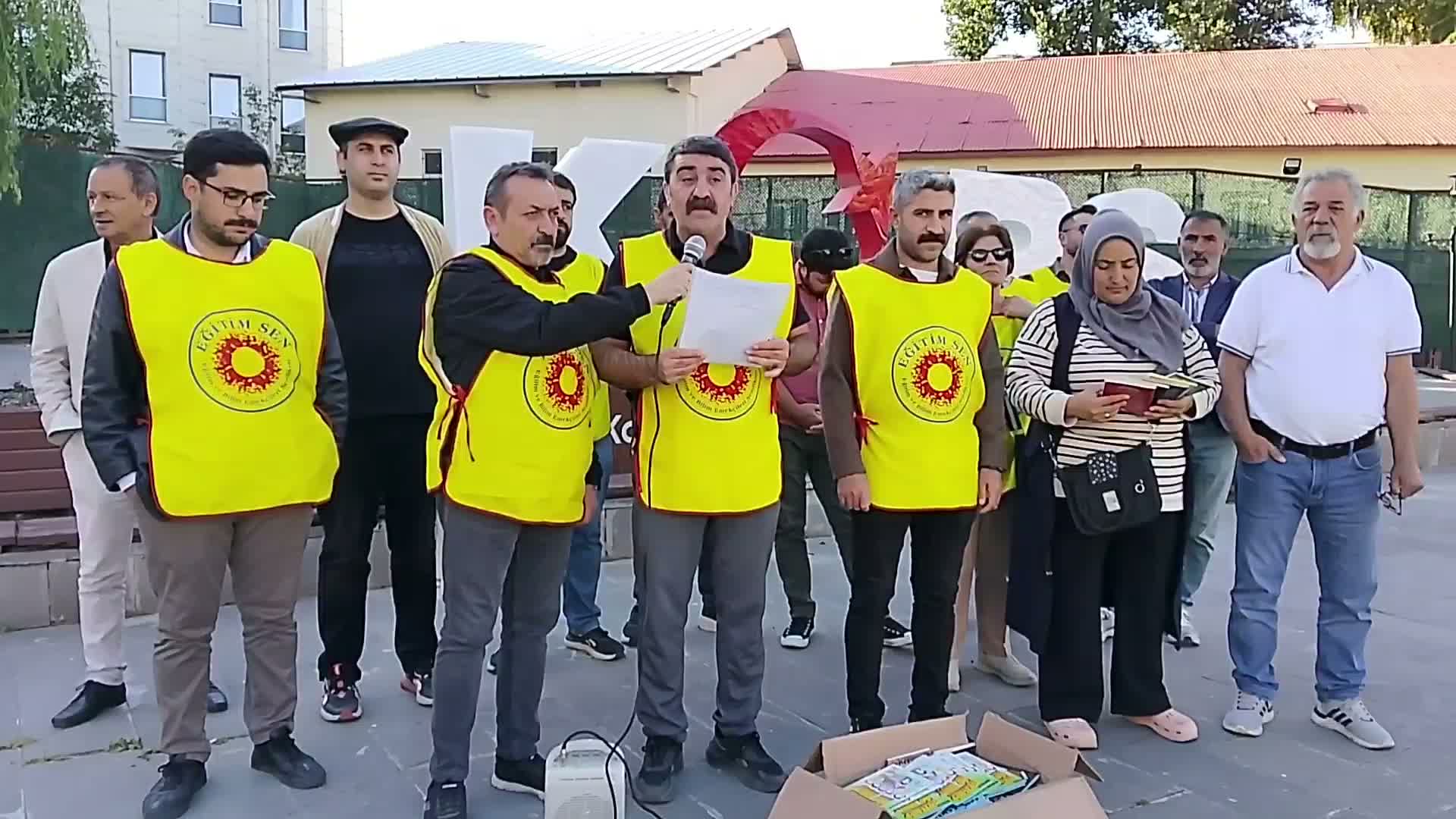 Eğitim Sen Kars Şubesi’nden Turgutlu’daki silahlı saldırıya tepki