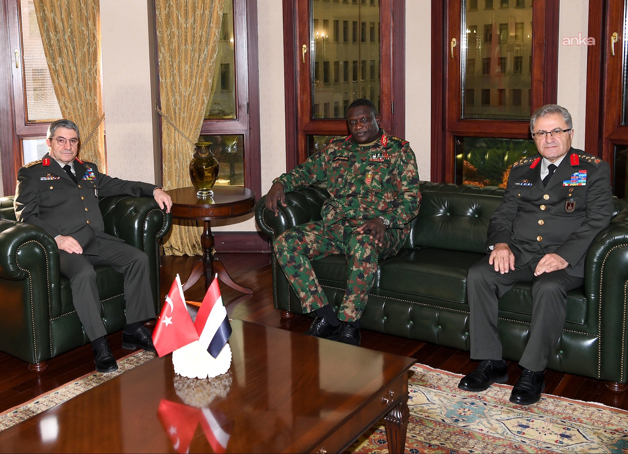 Orgeneral Bayraktaroğlu, Sudan Kara Kuvvetleri Komutanı'nı kabul etti
