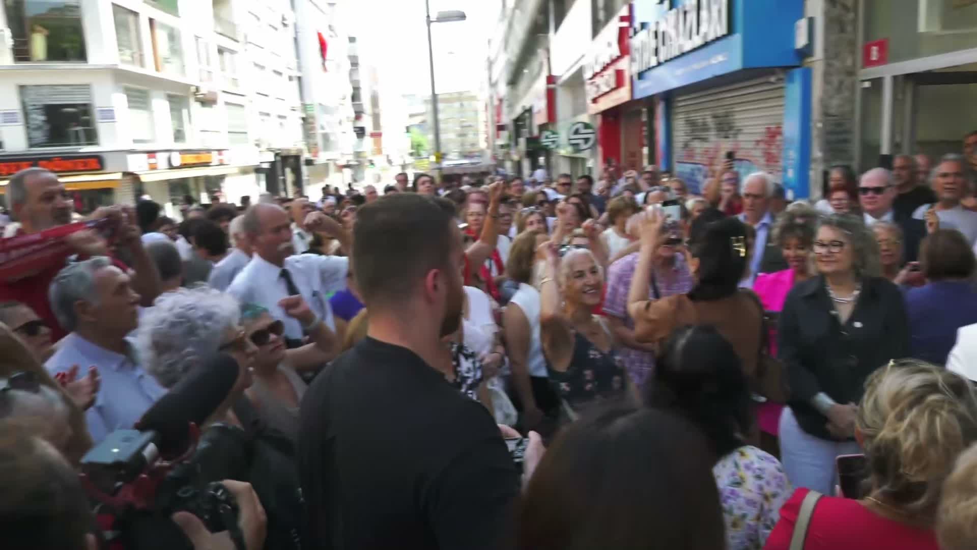 YENİ Parti Kadıköy İlçe Başkanlığı açıldı... Özgür Çelik: Demokrasiyi yeniden güçlendirmek için yola çıktık