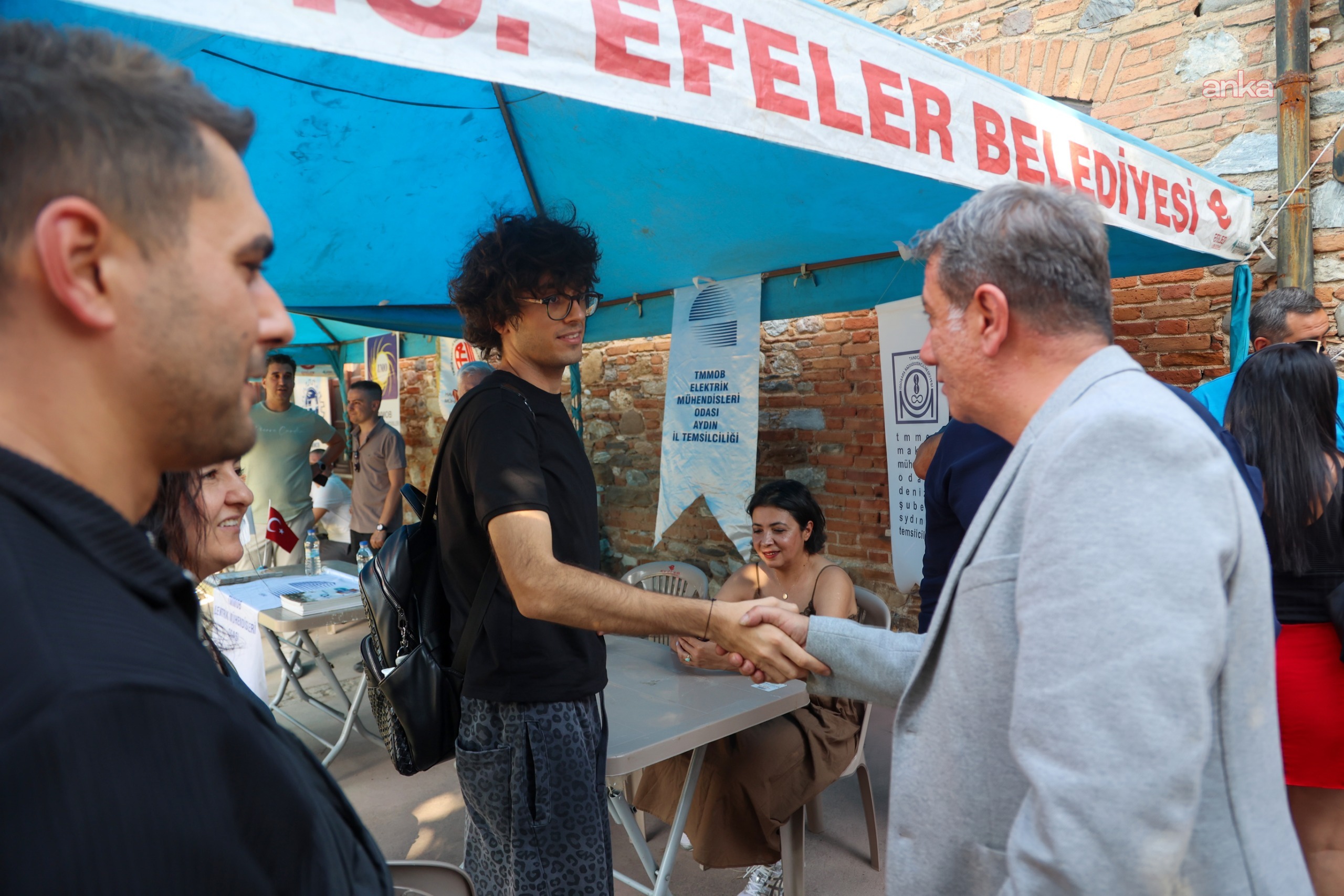 Efeler'de "Akademik Meslek Tanıtım ve Kariyer Günleri" başladı