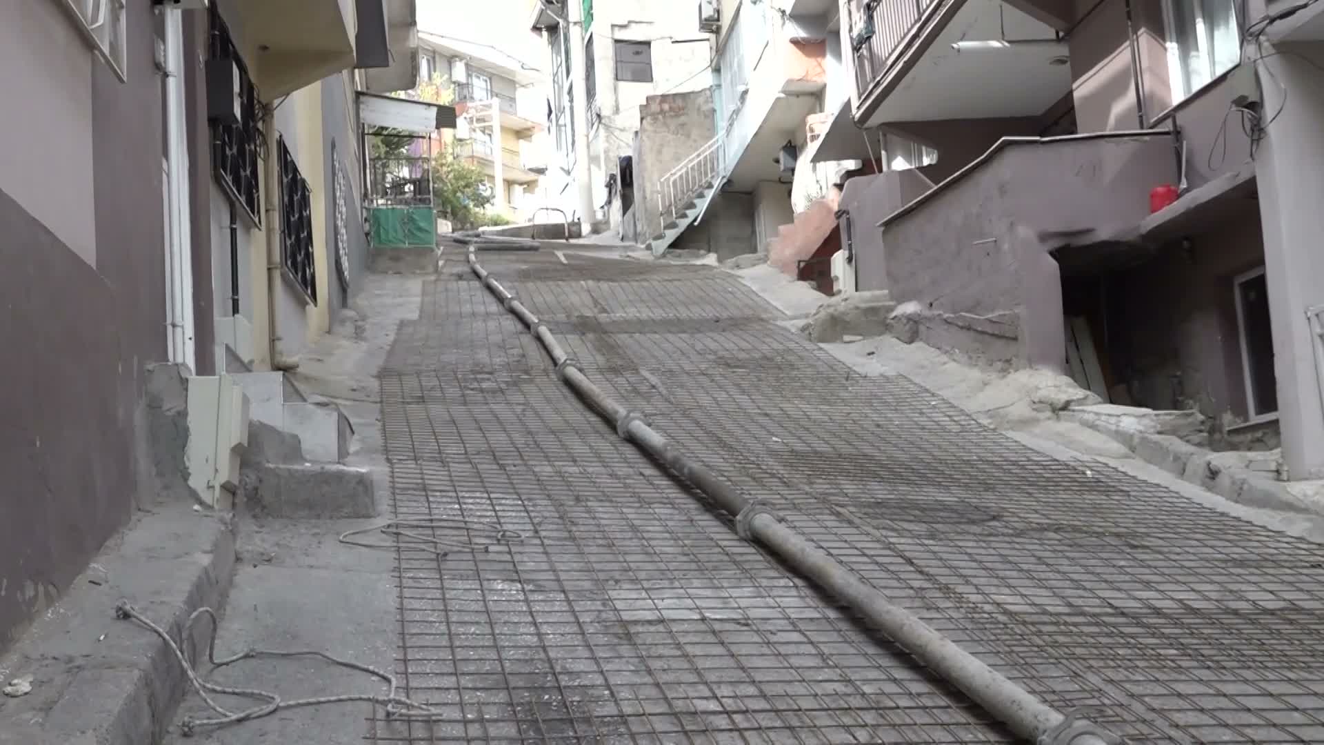 Bornova’da bir yol sorunu daha çözüldü