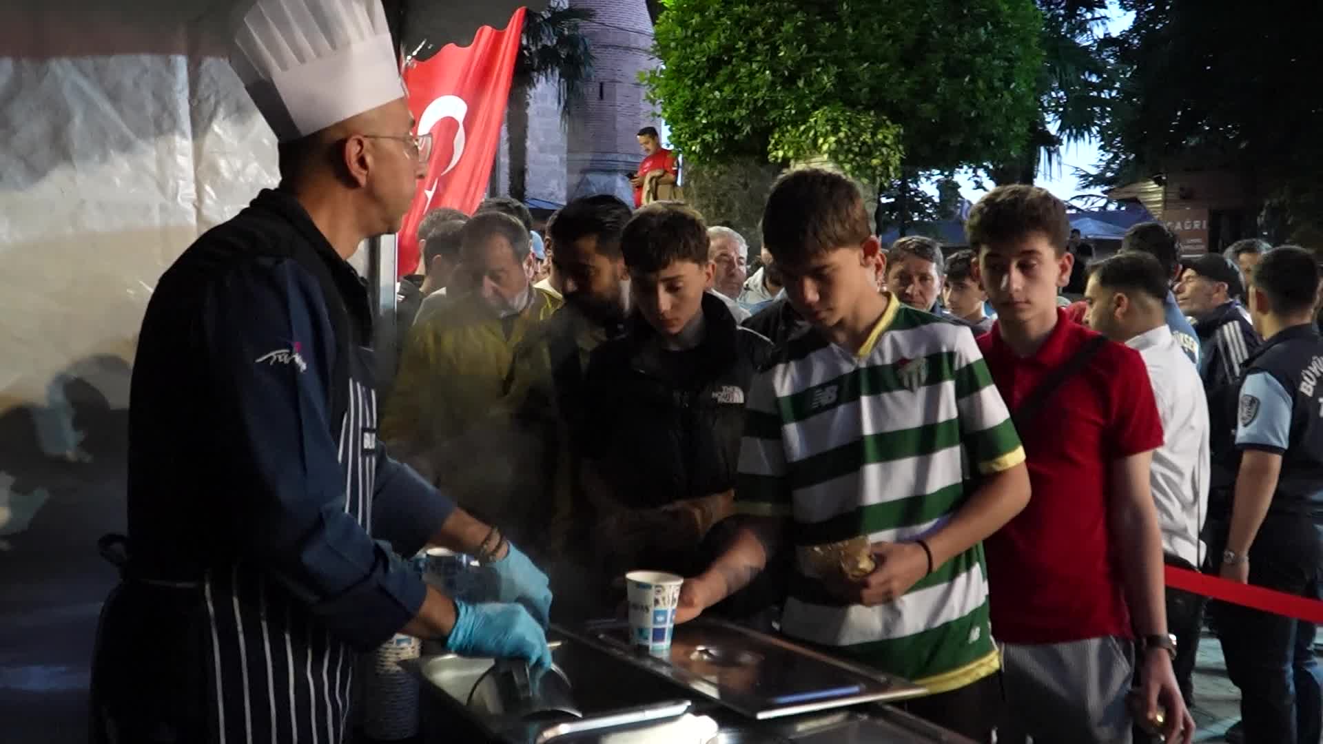 Bursa'da milli coşku meydanlara taştı