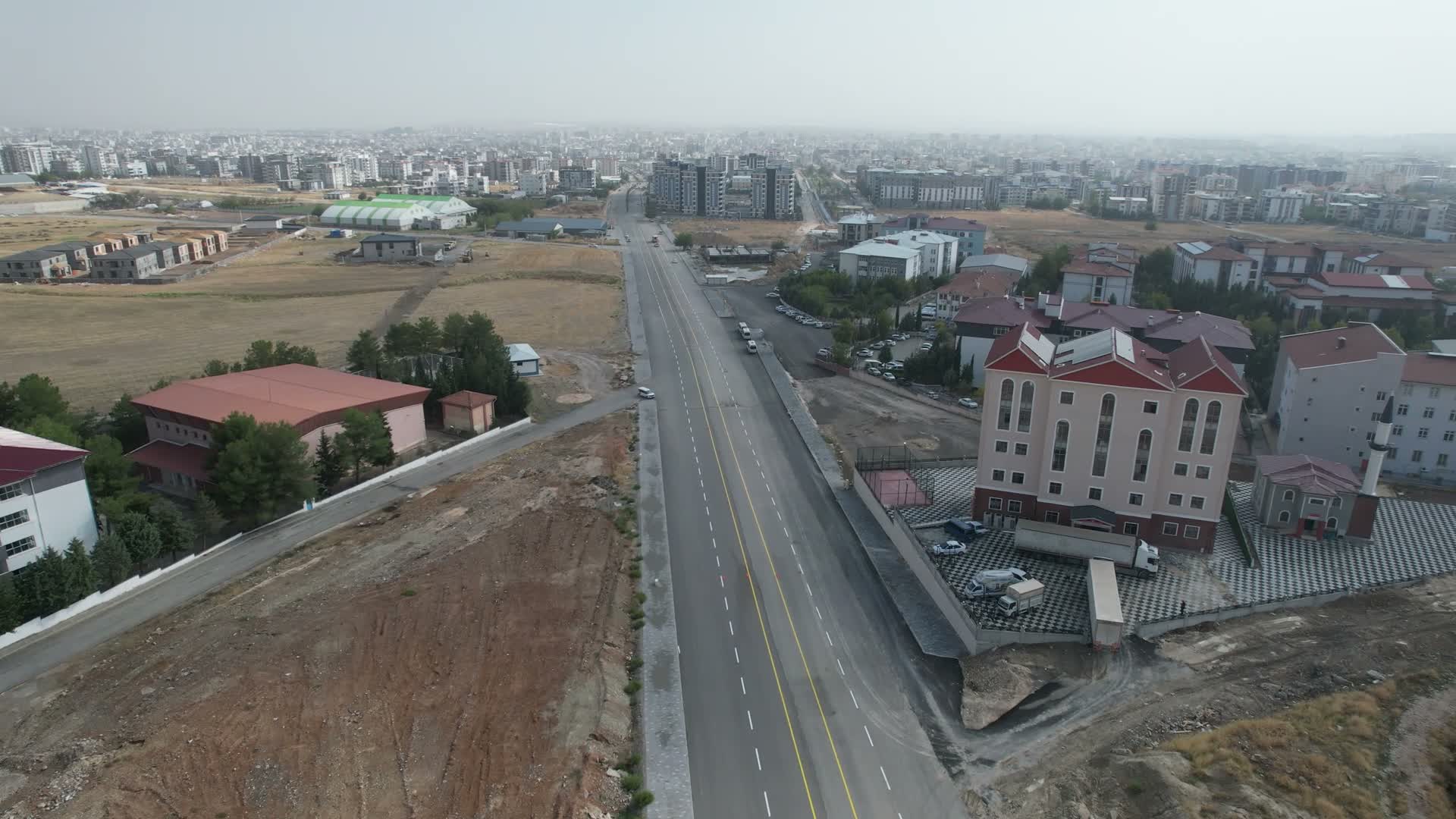 Adıyaman Belediyesi, Esentepe Caddesi’nde trafik güvenliği çalışmalarını tamamladı