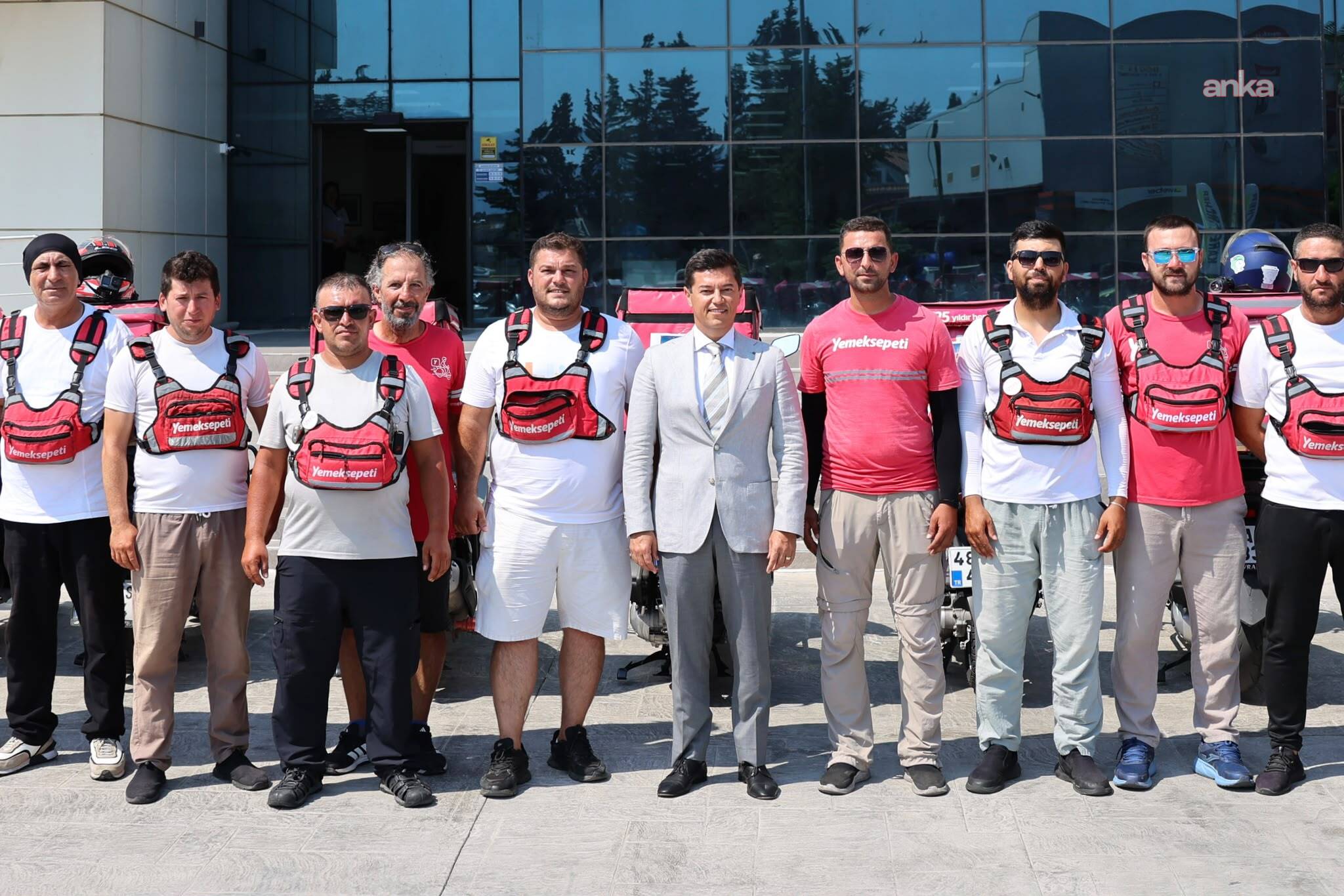 Marmaris'te DMD hastası Siraç için dayanışma büyüyor: Motokuryelerden anlamlı destek