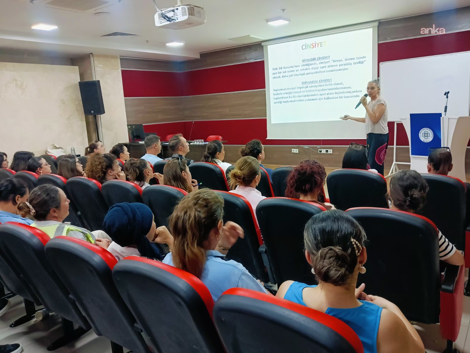 Muğla Büyükşehir Belediyesi personeli, "Toplumsal Cinsiyet Eşitliği Eğitimi" aldı