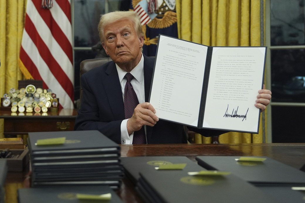 Trump, doğum yoluyla alınan ABD vatandaşlığını sınırlamak için yeniden kararnameler imzaladı