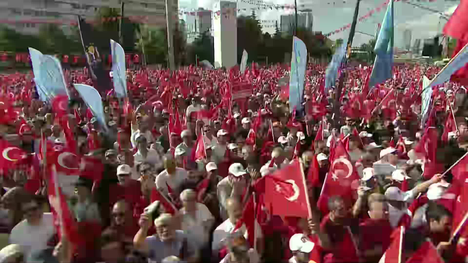 İYİ Parti'den "Bayrak Açıyorum" mitingi... Dervişoğlu'ndan "Öcalan’a özgürlük” mitinglerine tepki: "Bunlar Türkiye'yi sahipsiz zannediyorlar"