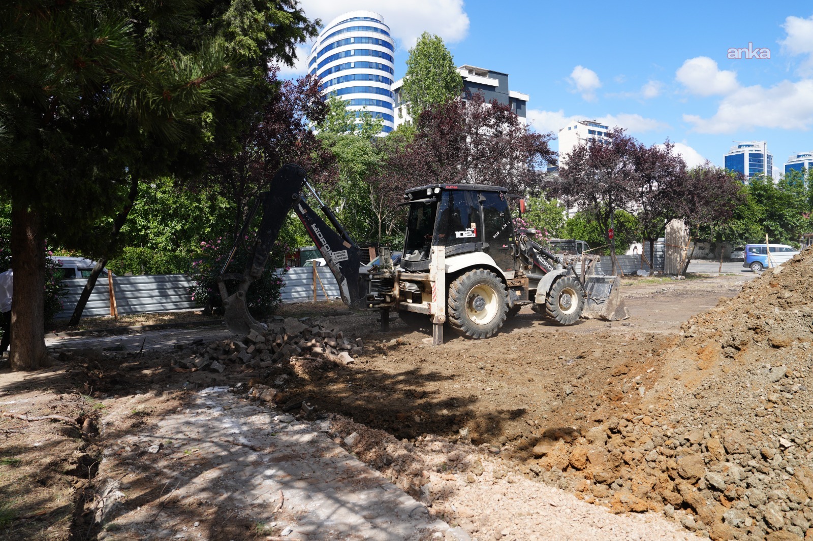 Kartal’da parklar yenileniyor, yeşil alanlar artıyor