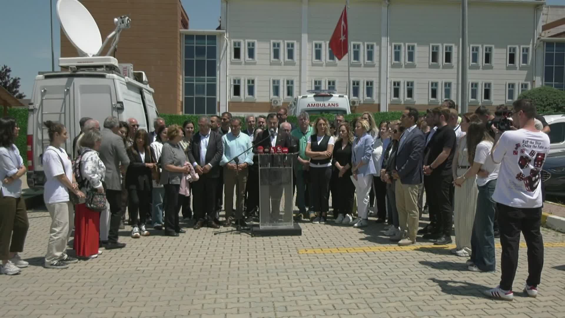 Aile Dayanışma Ağı Silivri'den seslendi... İstediğimiz şey çok basit: Adalet! Zamanında işleyen adalet!