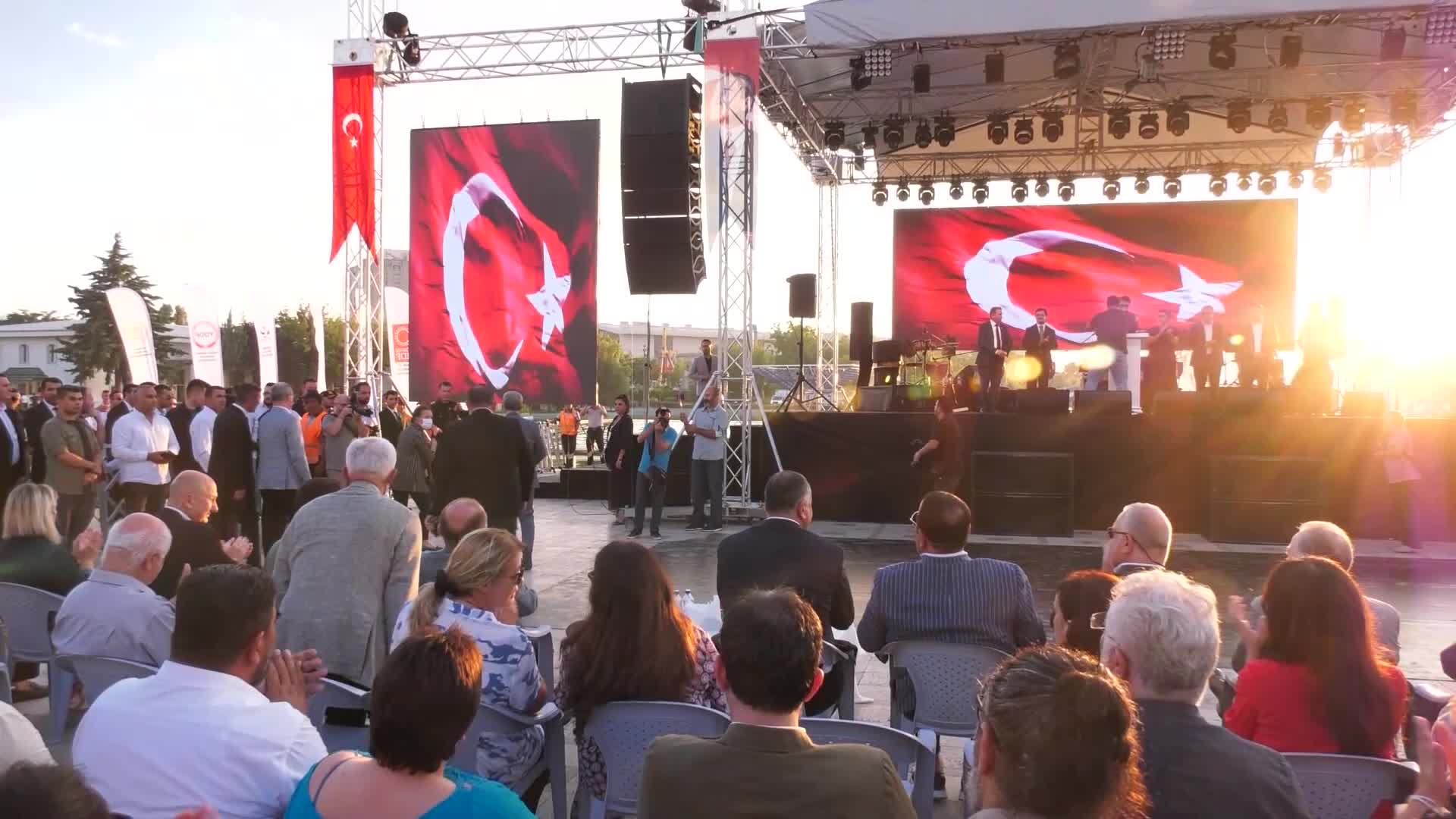 ANKARALILAR, ANKARA BÜYÜKŞEHİR'İN DÜZENLEDİĞİ 'BİRLİK AŞI AŞURESİ’NDE BULUŞTU