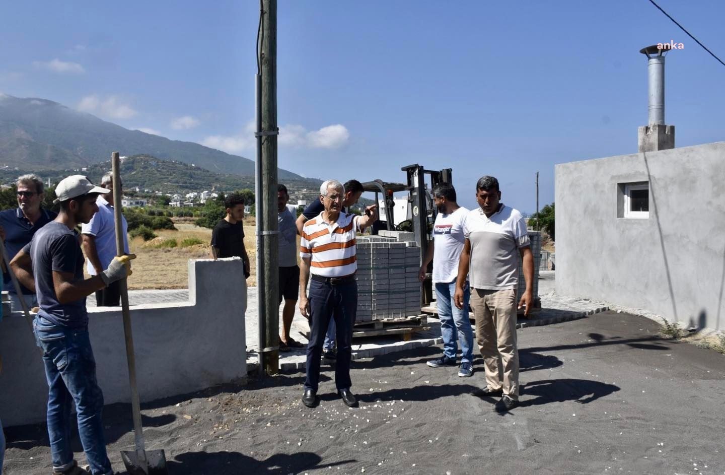 ARSUZ BELEDİYESİ FEN İŞLERİ MÜDÜRLÜĞÜ EKİPLERİ, MAHALLELERDEKİ ÇALIŞMALARINA DEVAM EDİYOR