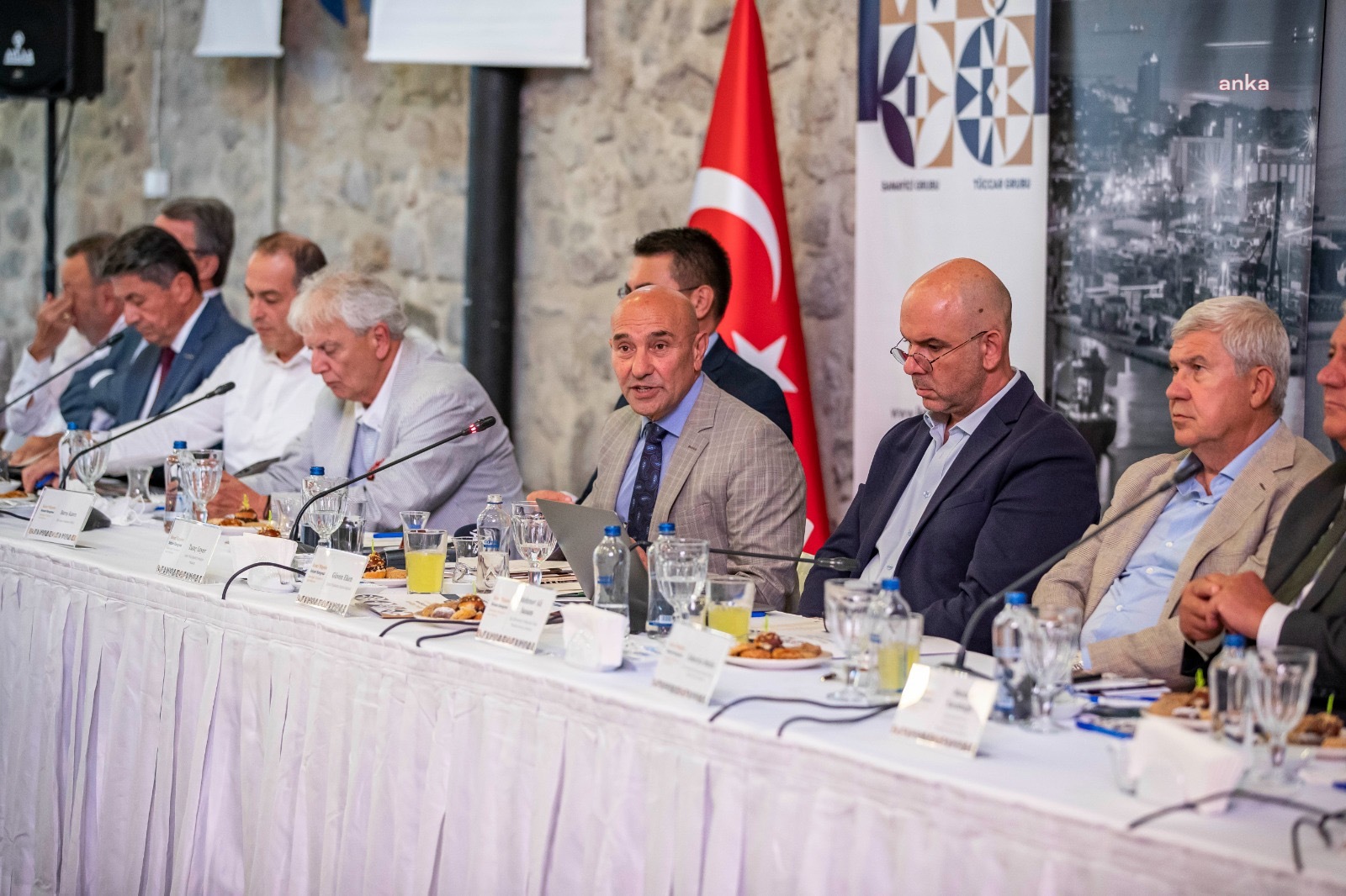 TUNÇ SOYER: "TARİHSEL BİR SORUMLULUK ÜSTLENDİK"