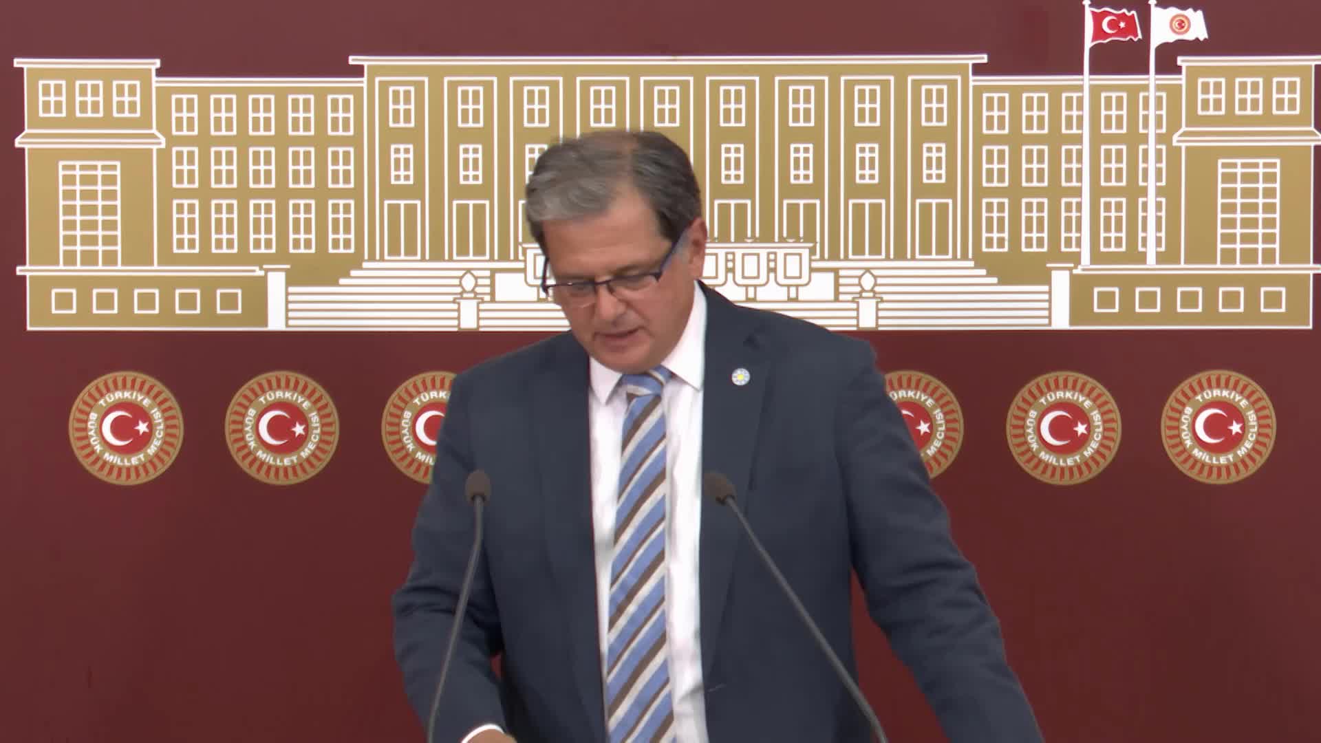 ZEKİ HAKAN SIDALI: İZMİR PROTOKOLÜ'NÜ İMZA ATILDIĞI KENTTE İHLAL ETMEK, ANCAK BU İKTİDARIN GERÇEKLEŞTİREBİLECEĞİ BİR İRONİYDİ, ONU DA BAŞARDILAR