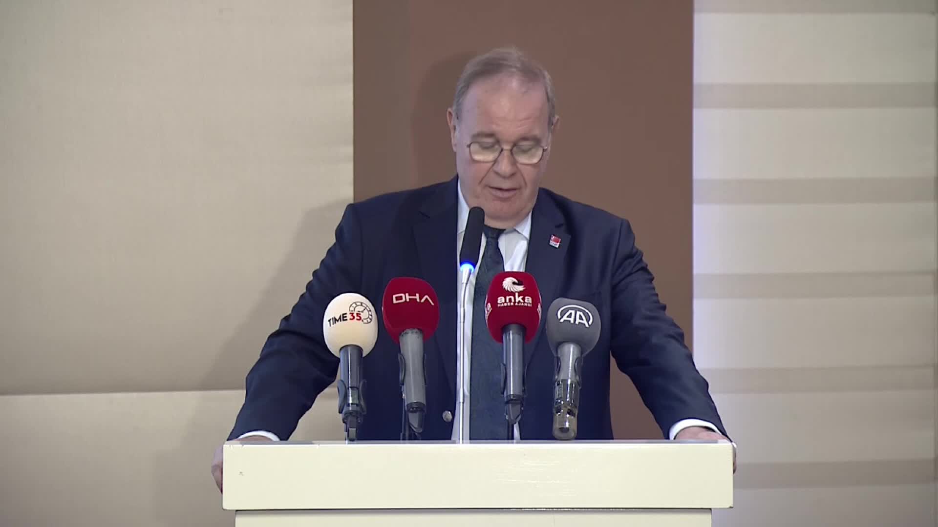 CHP EKONOMİ MASASI İZMİR'DE... ÖZTRAK: “TÜRKİYE’Yİ AVRUPA’NIN ‘1 MİLYONCU MARKETİ’ HALİNE GETİRDİLER”