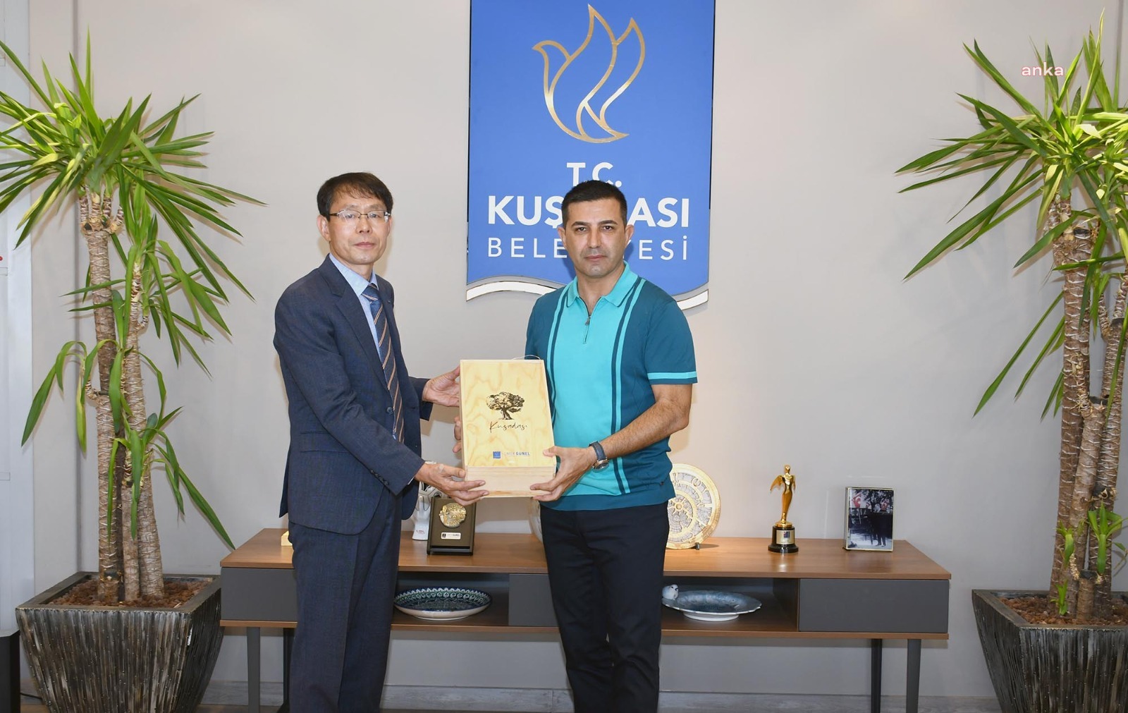 KUŞADASI BELEDİYE BAŞKANI ÖMER GÜNEL POHANG BELEDİYESİ HEYETİNİ AĞIRLADI