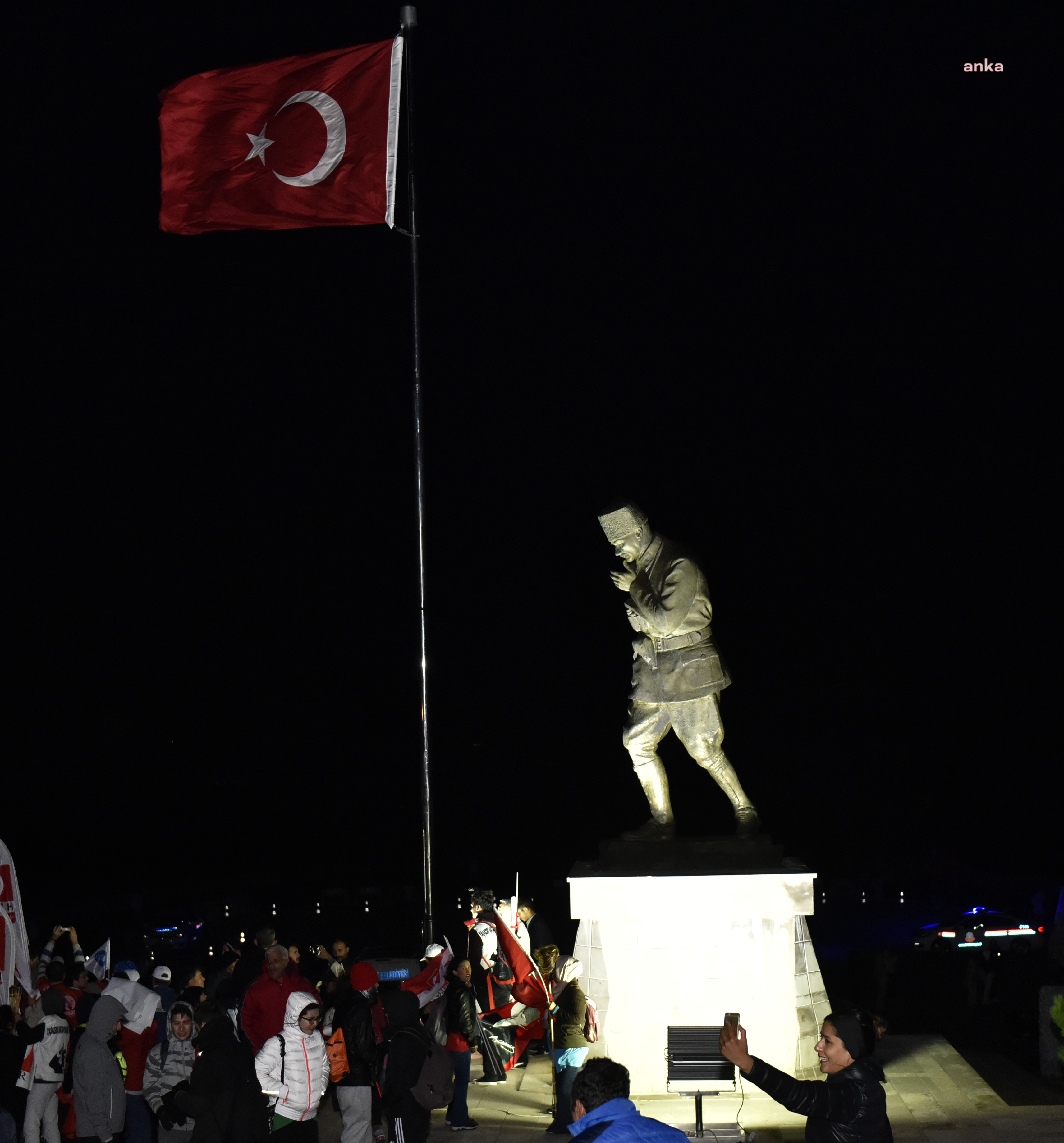 MURATPAŞA BELEDİYESİ'NDEN ‘ZAFER YÜRÜYÜŞÜ’NE DESTEK