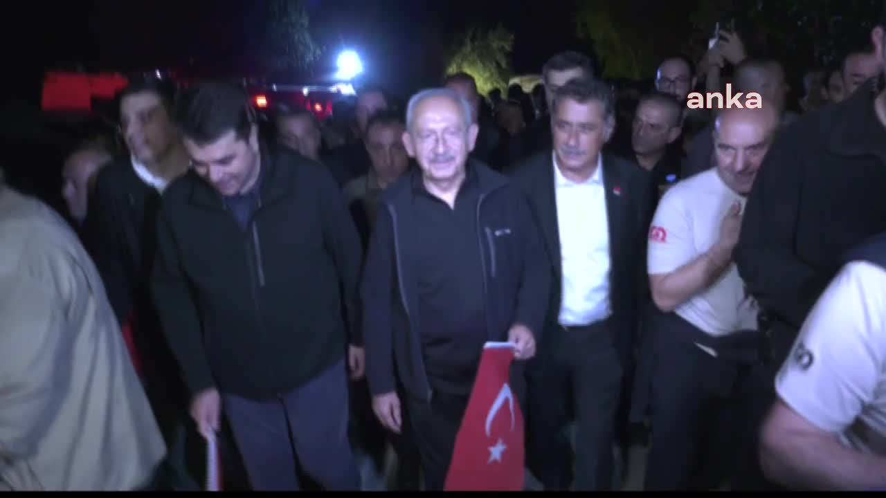 KILIÇDAROĞLU, BÜYÜK TAARRUZ'UN 100. YILINDA, AFYONKARAHİSAR'DAKİ "ZAFER YOLU"NDA 15 KİLOMETRE YÜRÜDÜ