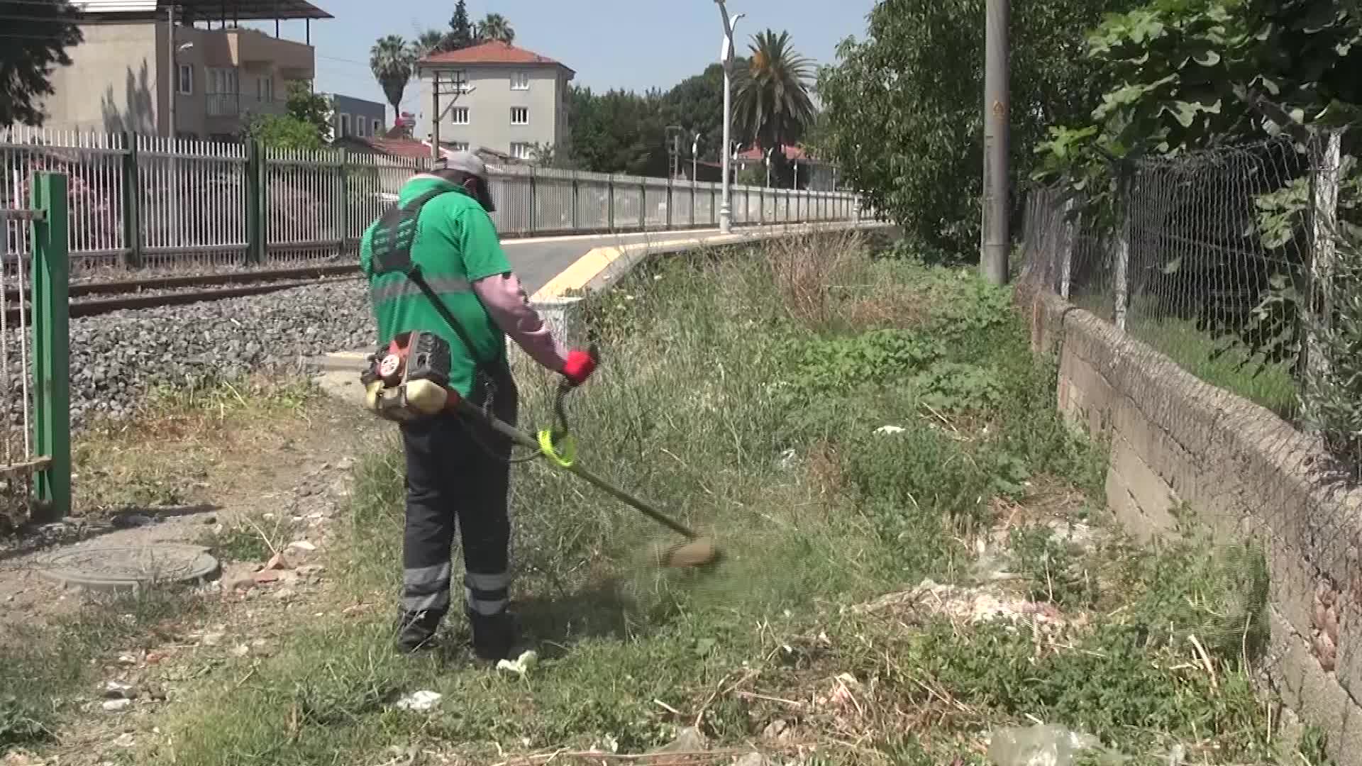 EFELER’İN YEŞİL EKİPLERİ UMURLU MAHALLESİ’NDE