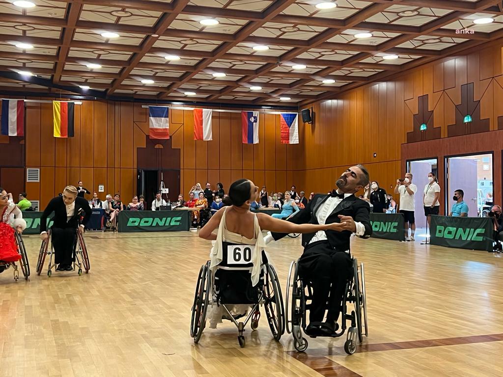 BEŞİKTAŞ BELEDİYESİ ENGELSİZ SANAT TOPLULUĞU, 6 MADALYAYLA YURDA DÖNDÜ