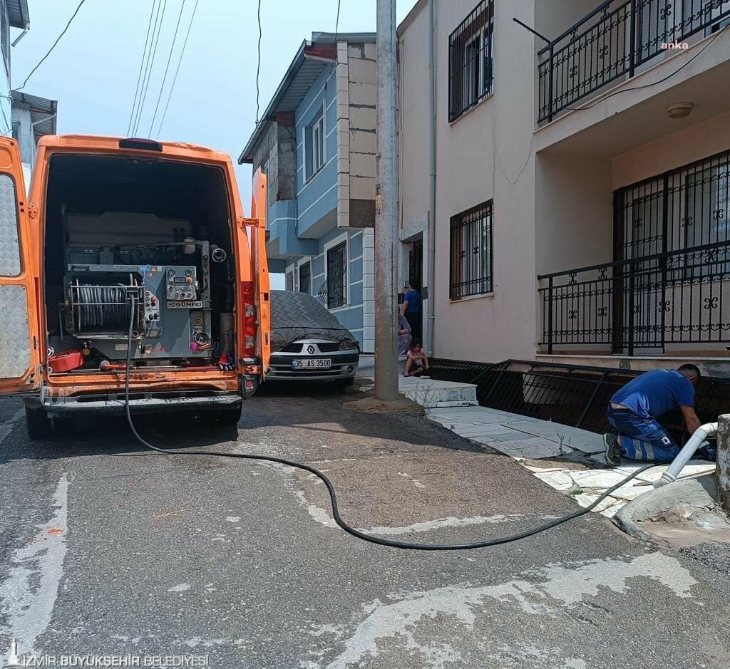İZSU: YAĞMUR SUYU HATLARI VE NOKTASAL MÜDAHALELERLE KALICI ÇÖZÜM ÜRETECEĞİZ