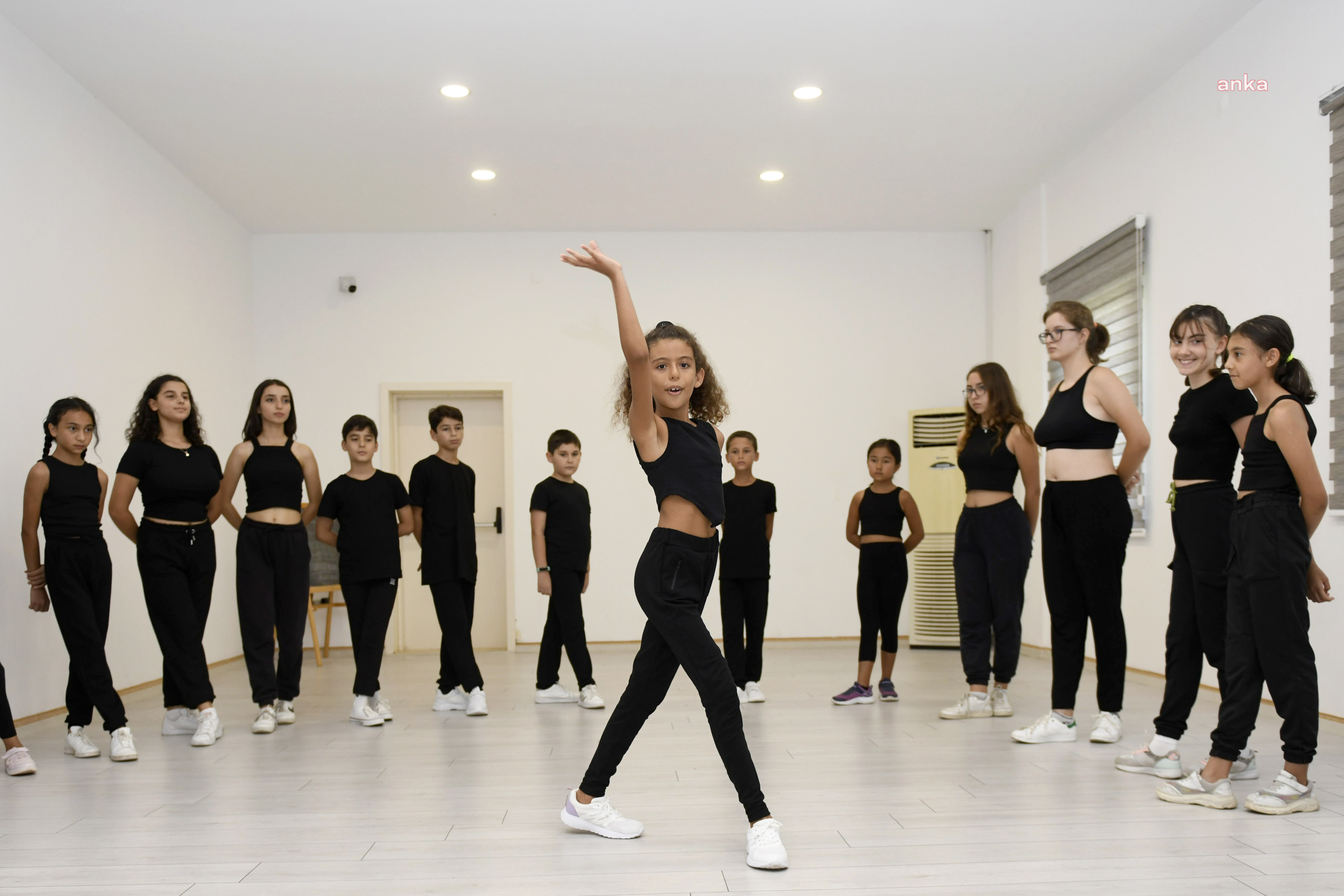 MURATPAŞA BELEDİYESİ SALON DANSLARI KURSU AÇTI