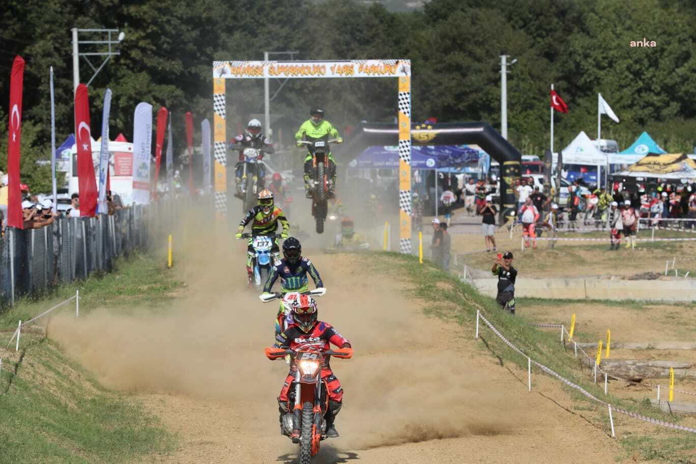 İZMİT’İN İLK SÜPERENDURO YARIŞ PARKURU AÇILDI