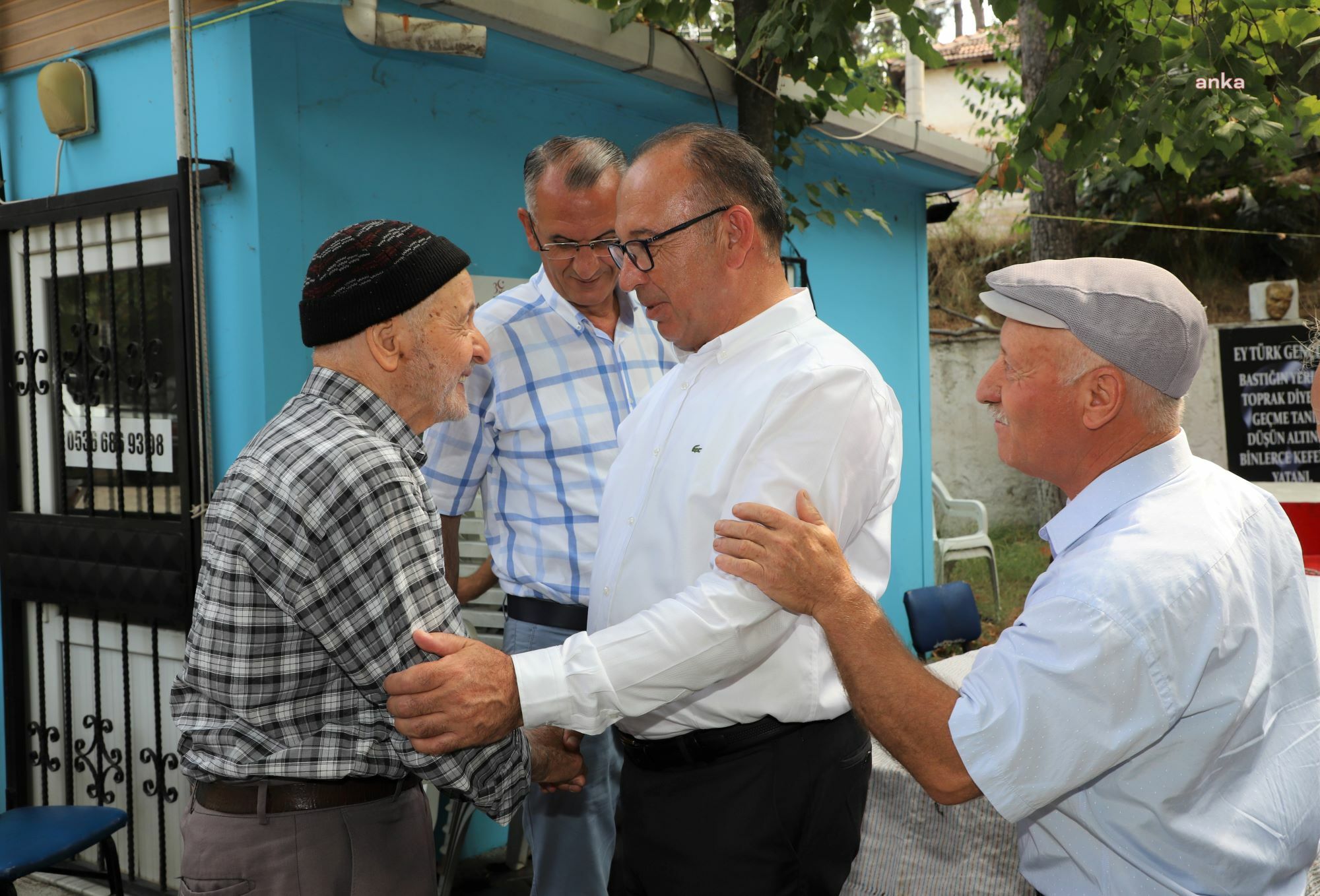 TURGUTLU BELEDİYE BAŞKANI AKIN’DAN SAĞANAK YAĞIŞTAN ETKİLENEN ESNAFA ZİYARET