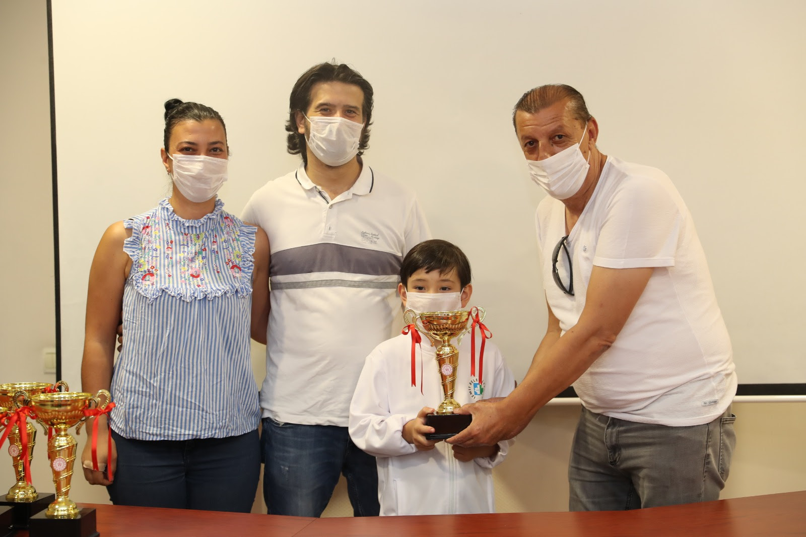 İZMİT BELEDİYESPORLU SPORCULAR, SAKARYA'DAN DERECE İLE DÖNDÜ