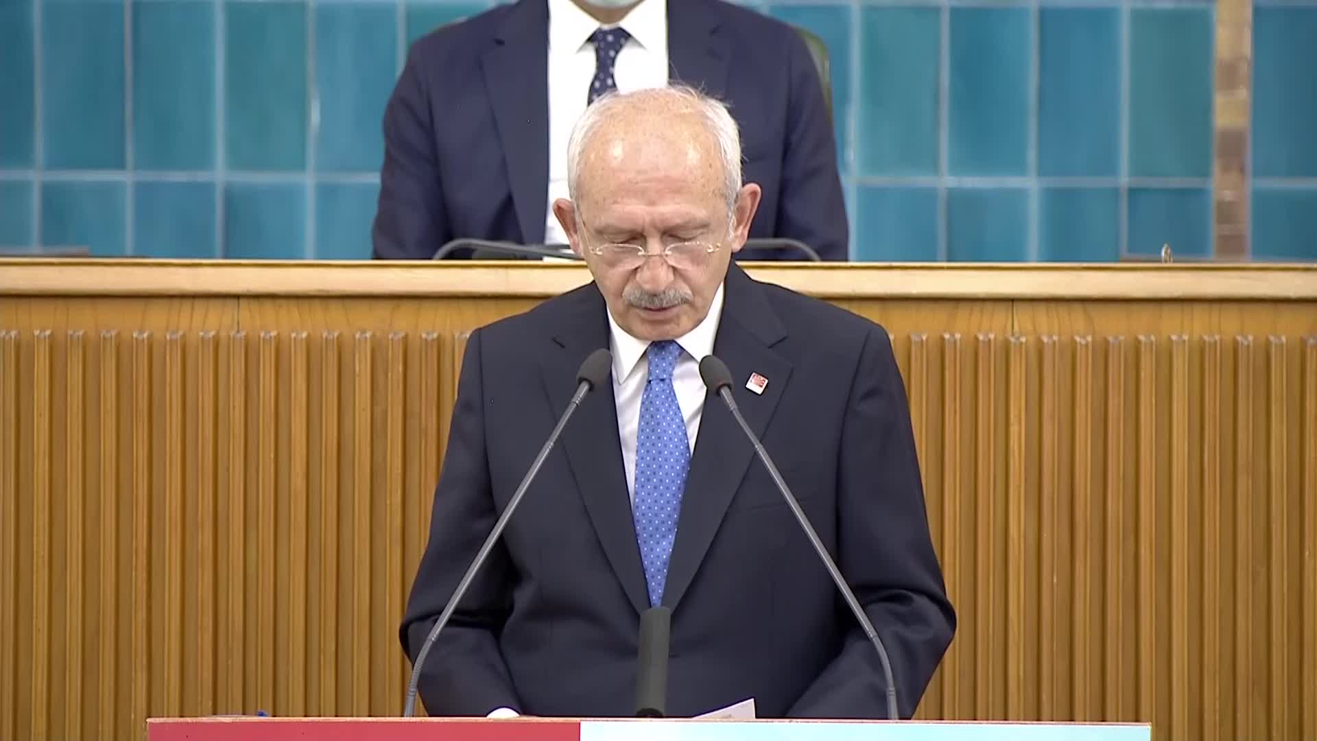 KILIÇDAROĞLU'NDAN MURAT AĞIREL'E MESAJ : MURAT KARDEŞİM HİÇ ÜZÜLME NE YAPARSA YAPSINLAR 83 MİLYON İNSAN SENİN ARKANDA