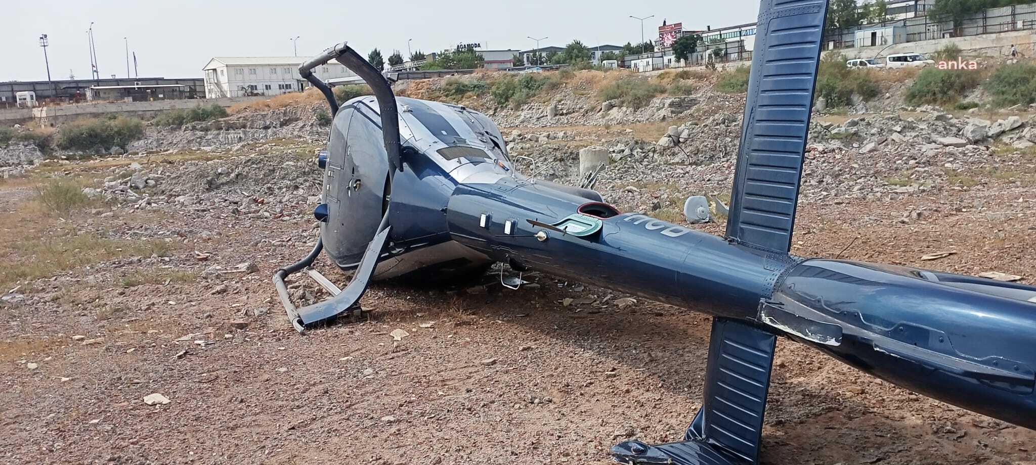 İZMİR'DE HELİKOPTER DÜŞTÜ