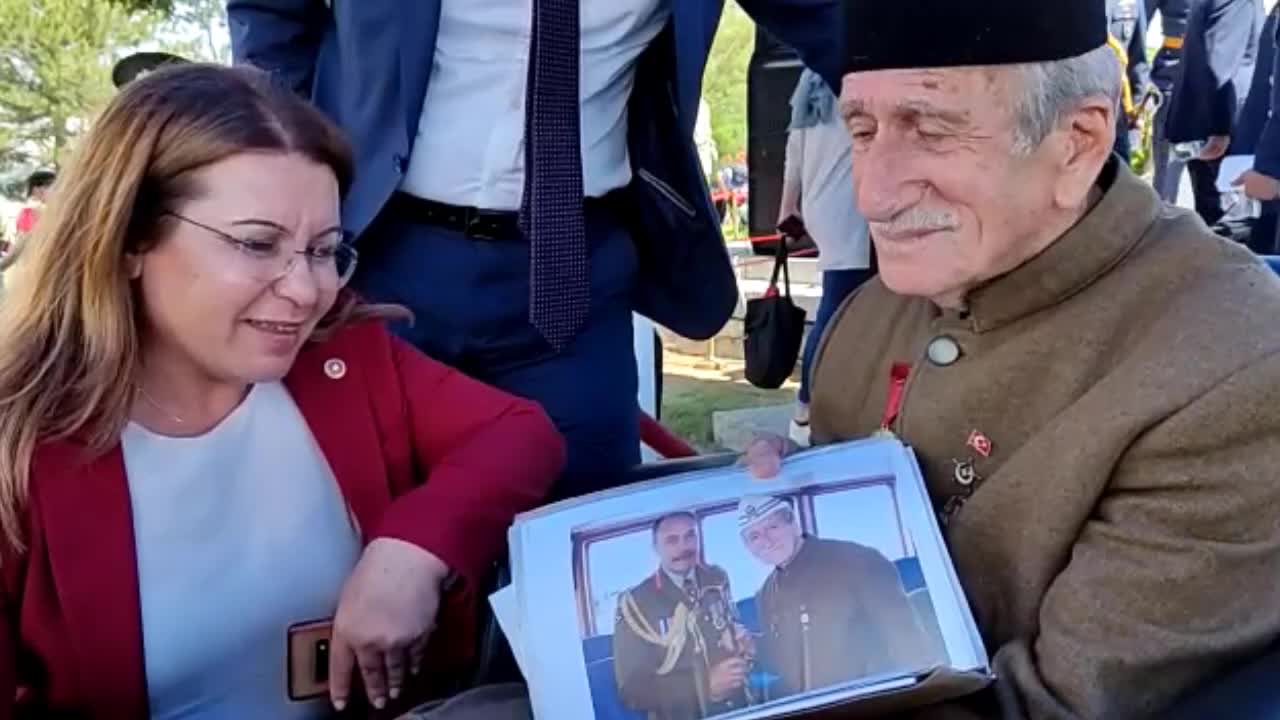DÜNYANIN EN YAŞLI GAZİSİ HÜSEYİN KAÇMAZ’IN OĞLU TURGUT KAÇMAZ, 30 AĞUSTOS TÖRENİ SIRASINDA RAHATSIZLANARAK YAŞAMINI YİTİRDİ
