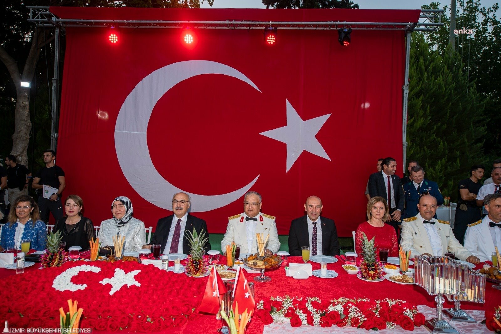 İZMİR'DE 30 AĞUSTOS RESEPSİYONU DÜZENLENDİ