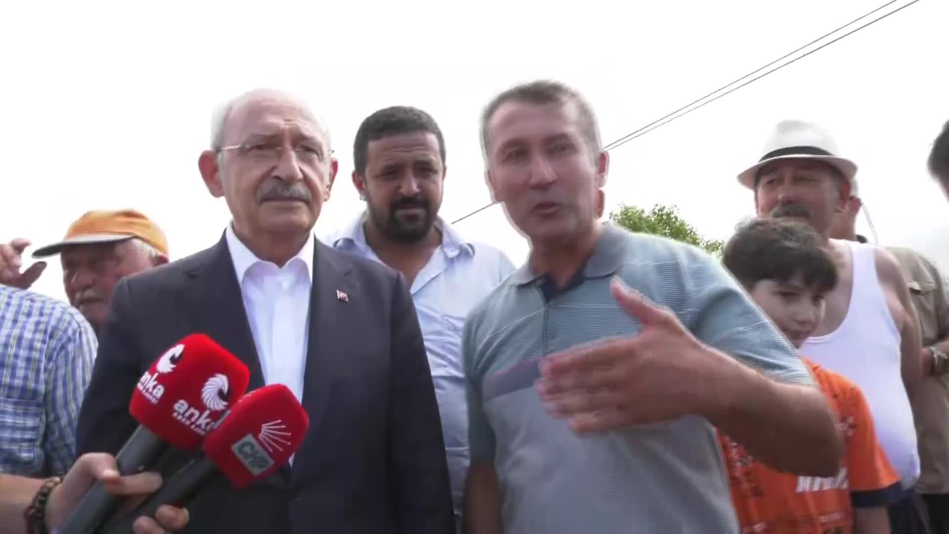 PİRİNÇ ÜRETİCİSİ “SİZ SÖYLERSENİZ O DA VERİLİR” DEDİ, KILIÇDAROĞLU ÇELTİK TABAN FİYATI ÖNERİSİNİ AÇIKLADI: “UZUN TANE 20, ORTA TANE 18 LİRA OLABİLİR”