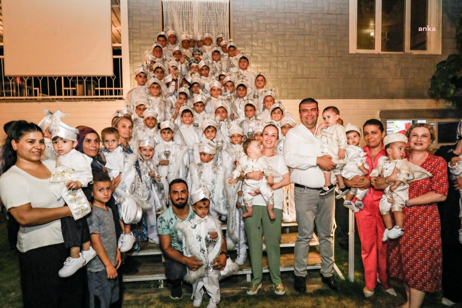 SEFERİHİSAR'DA TOPLU SÜNNET ŞÖLENİ