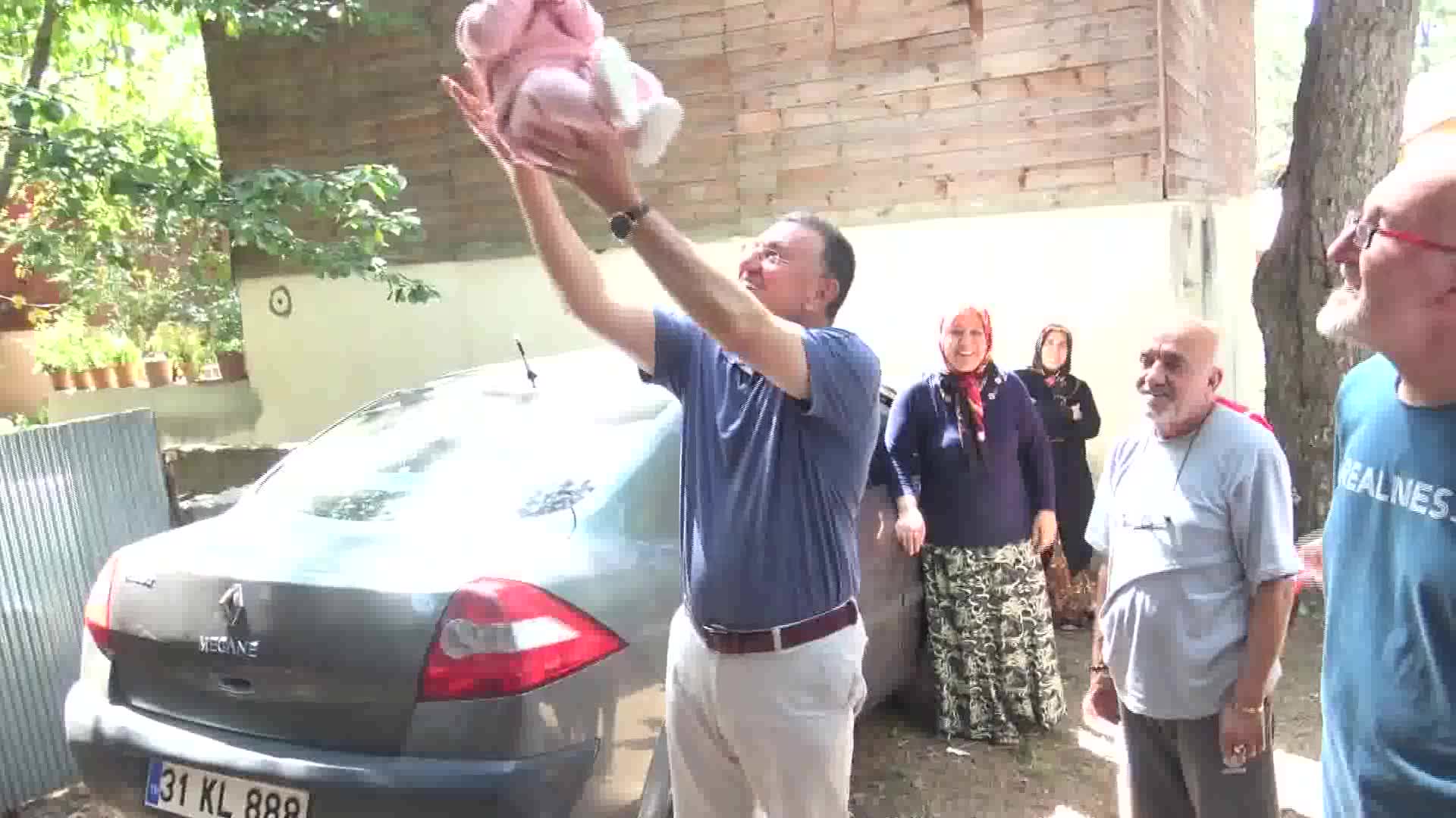 LÜTFÜ SAVAŞ, DÖRTYOL VE ERZİN'DE HALKLA BULUŞTU