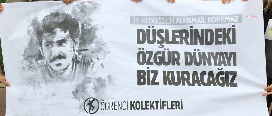 AYM, ALİ İSMAİL KORKMAZ AFİŞİ ASAN ÖĞRENCİYE VERİLEN DİSİPLİN CEZASI İÇİN 'İFADE ÖZGÜRLÜĞÜNÜN İHLALİ' DEDİ: ÜNİVERSİTELER, CEZAEVİ YA DA KARAKOL DEĞİLDİR