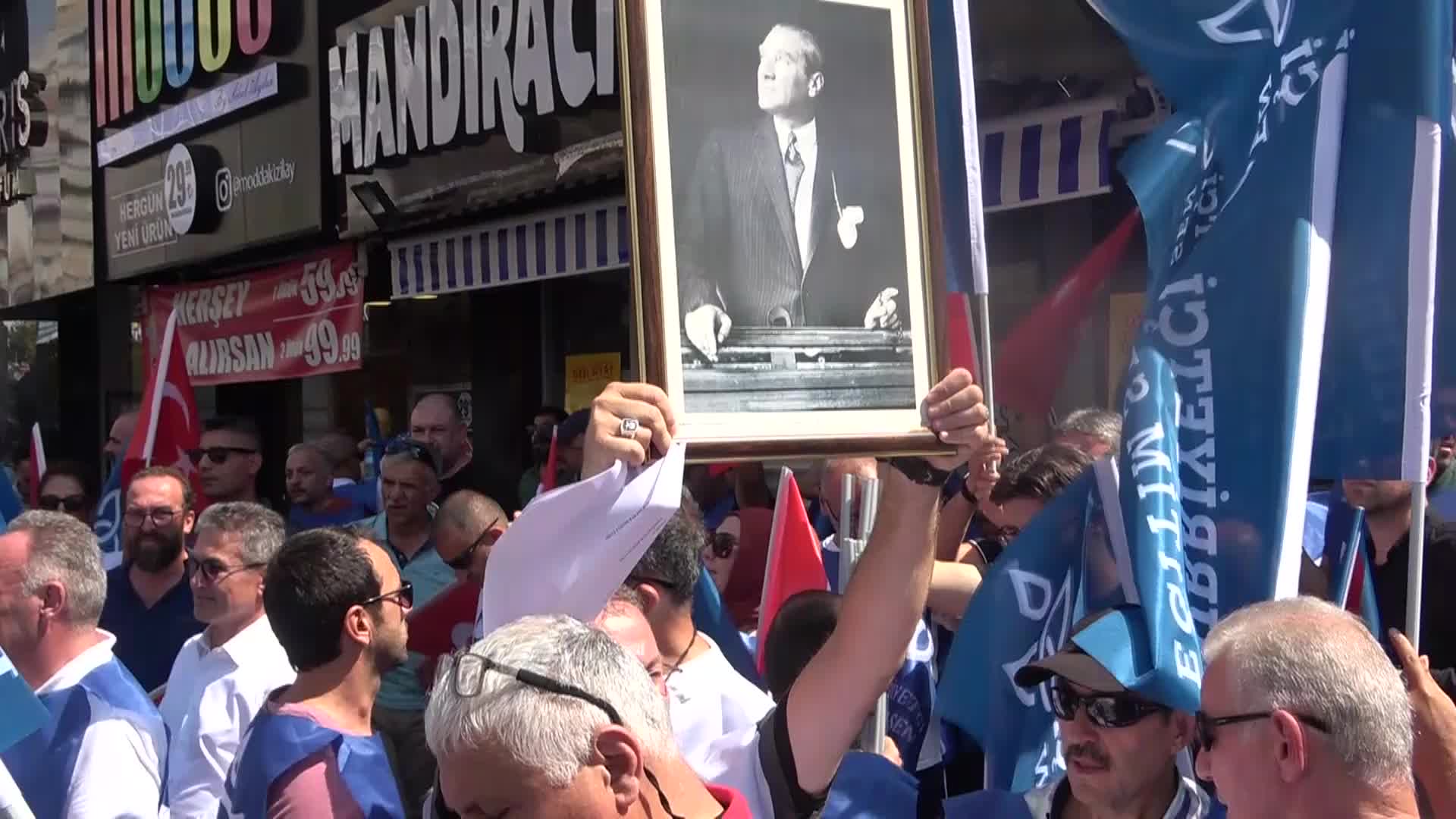 HÜRRİYETÇİ EĞİTİM SEN: “ÖĞRETMENLER ÇAPULCU DEĞİL BİLAKİS HIRSIZ, ARSIZI BİLEN VE YENİ NESİLLERE ÖĞRETENDİR”