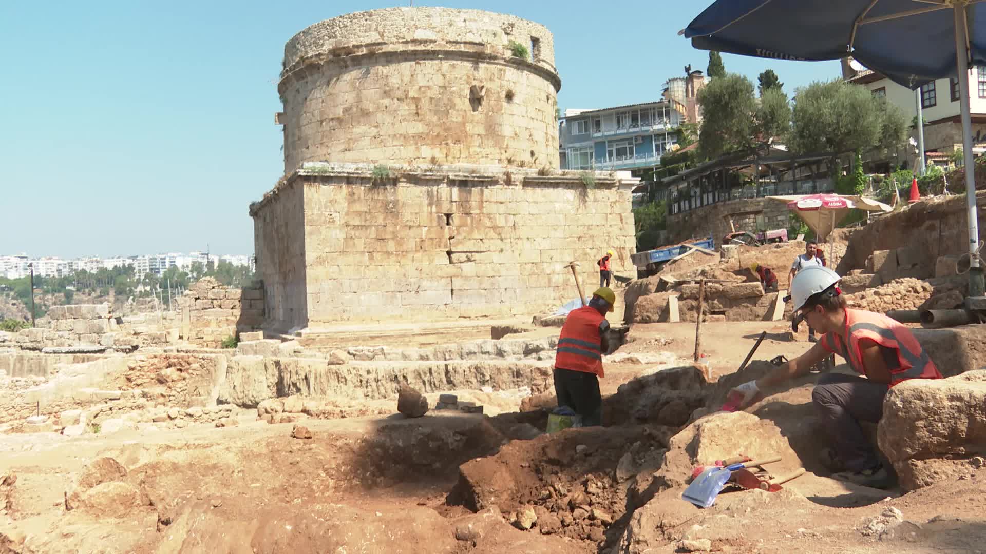 HIDIRLIK KULESİ'NDE ARKEOLOJİK KAZILAR SONA YAKLAŞTI