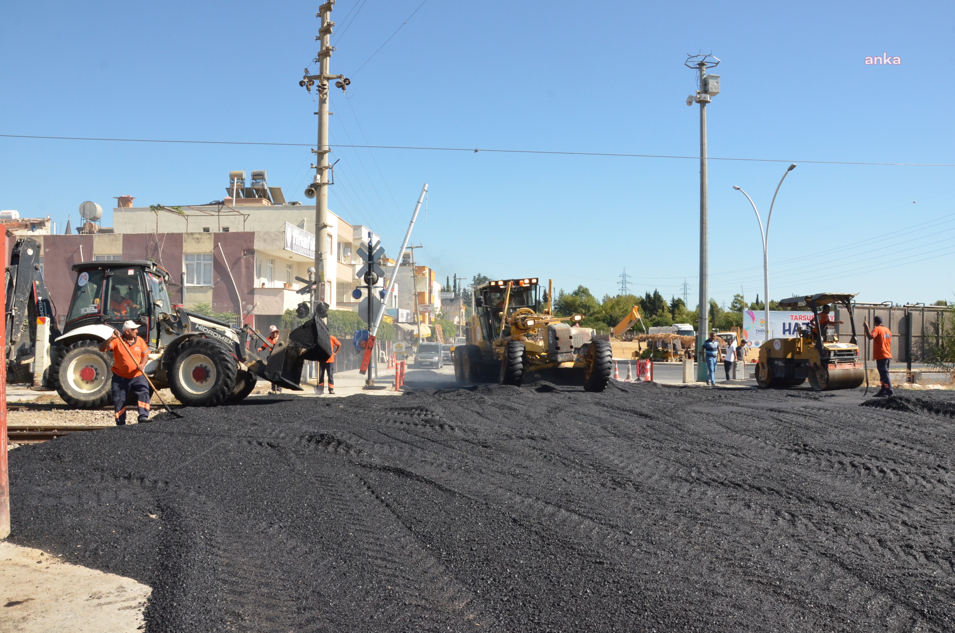 TARSUS'DAKİ FAHRETTİNPAŞA HEMZEMİN GEÇİDİ YENİLENDİ