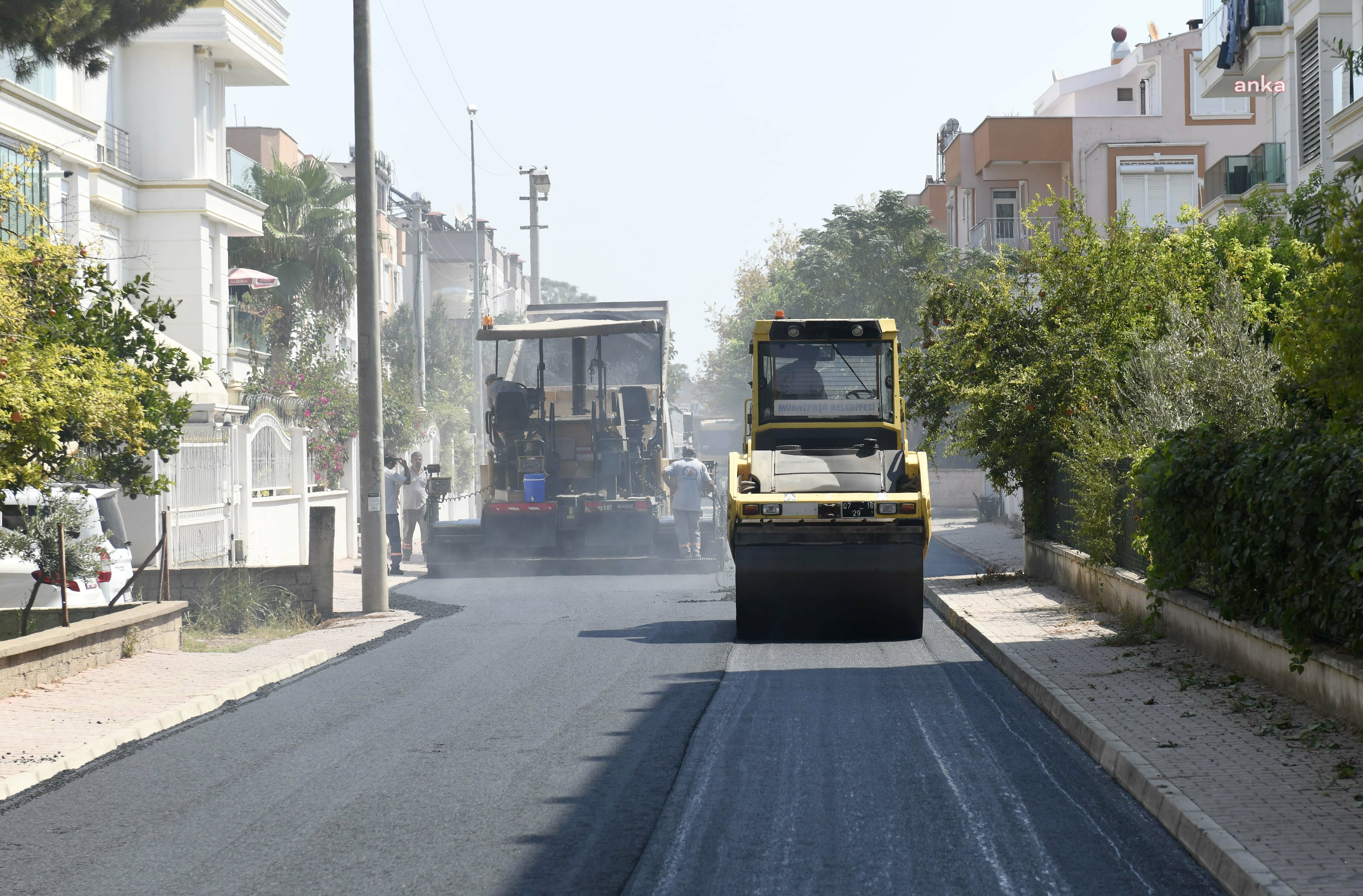 MURATPAŞA BELEDİYESİ, YOL ÇALIŞMALARINA DEVAM EDİYOR