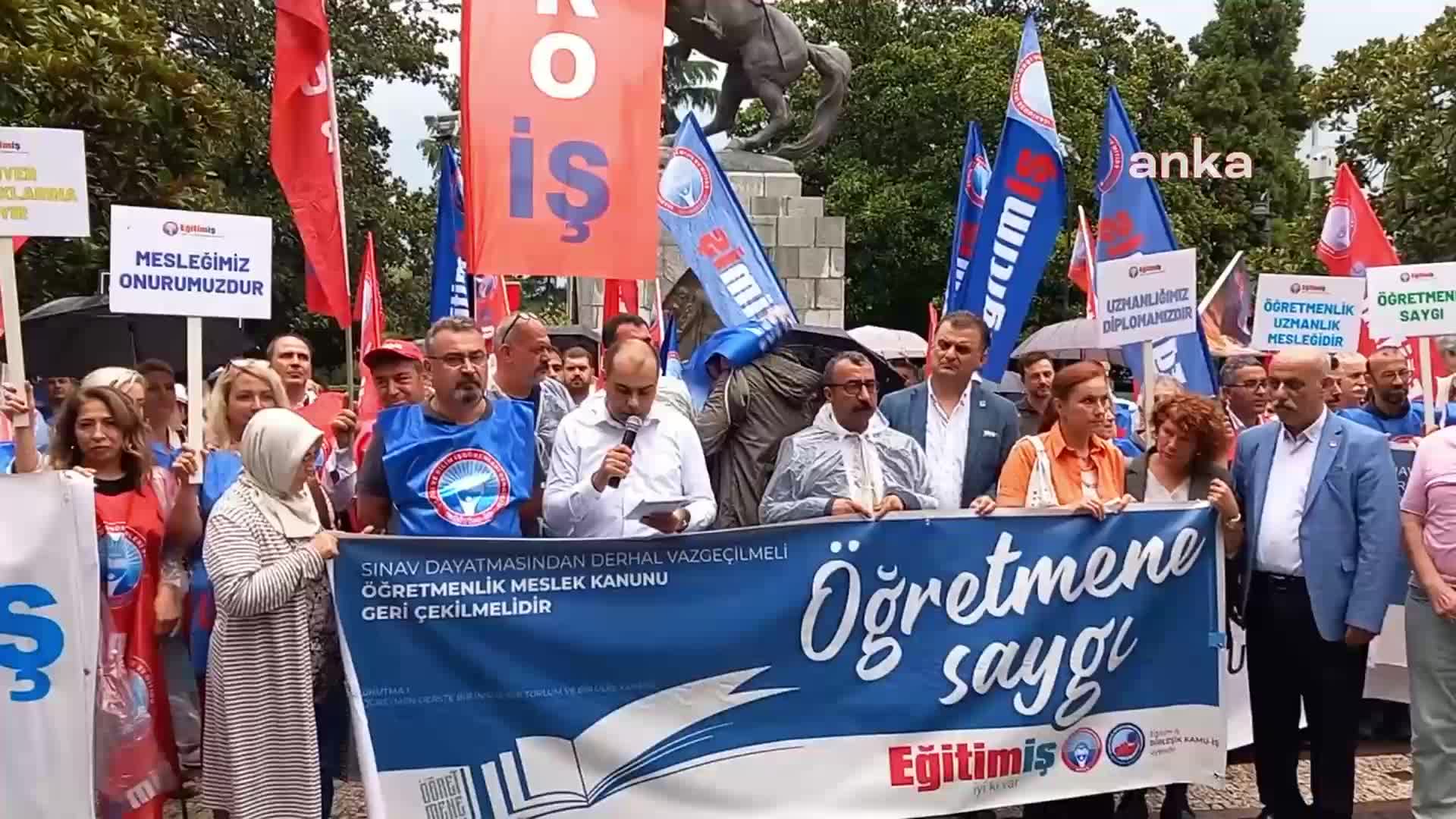 EĞİTİM-İŞ MİTİNGLERİ SAMSUN'DA. KADEM ÖZBAY: "BİZE PARMAK SALLAYAN VEKİLLERE 'ÖĞRETMENE PARMAK SALLANMAZ' SÖZÜNÜ ALANLARDA ÇINLATMAK İÇİN BURADAYIZ"