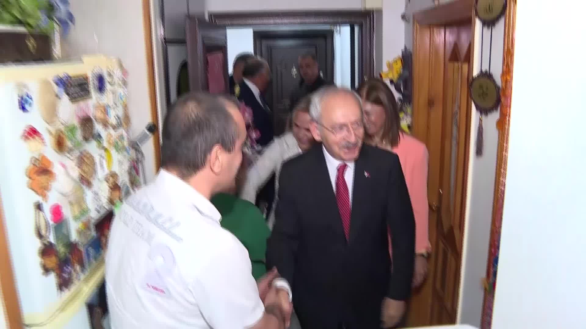 KILIÇDAROĞLU’NUN GİRESUN’DA ZİYARET ETTİĞİ ESKİ AKP’Lİ İSMET AYDIN: “ELİNDE KURAN'LA GEZİYORDU; ALLAH, PEYGAMBER DİYE ETKİLENİYORDUK. YALANMIŞ BU. BİZİM GÖZÜMÜZÜ BÜRÜMÜŞLER. SADECE CEPLERİNİ DOLDURMUŞLAR”